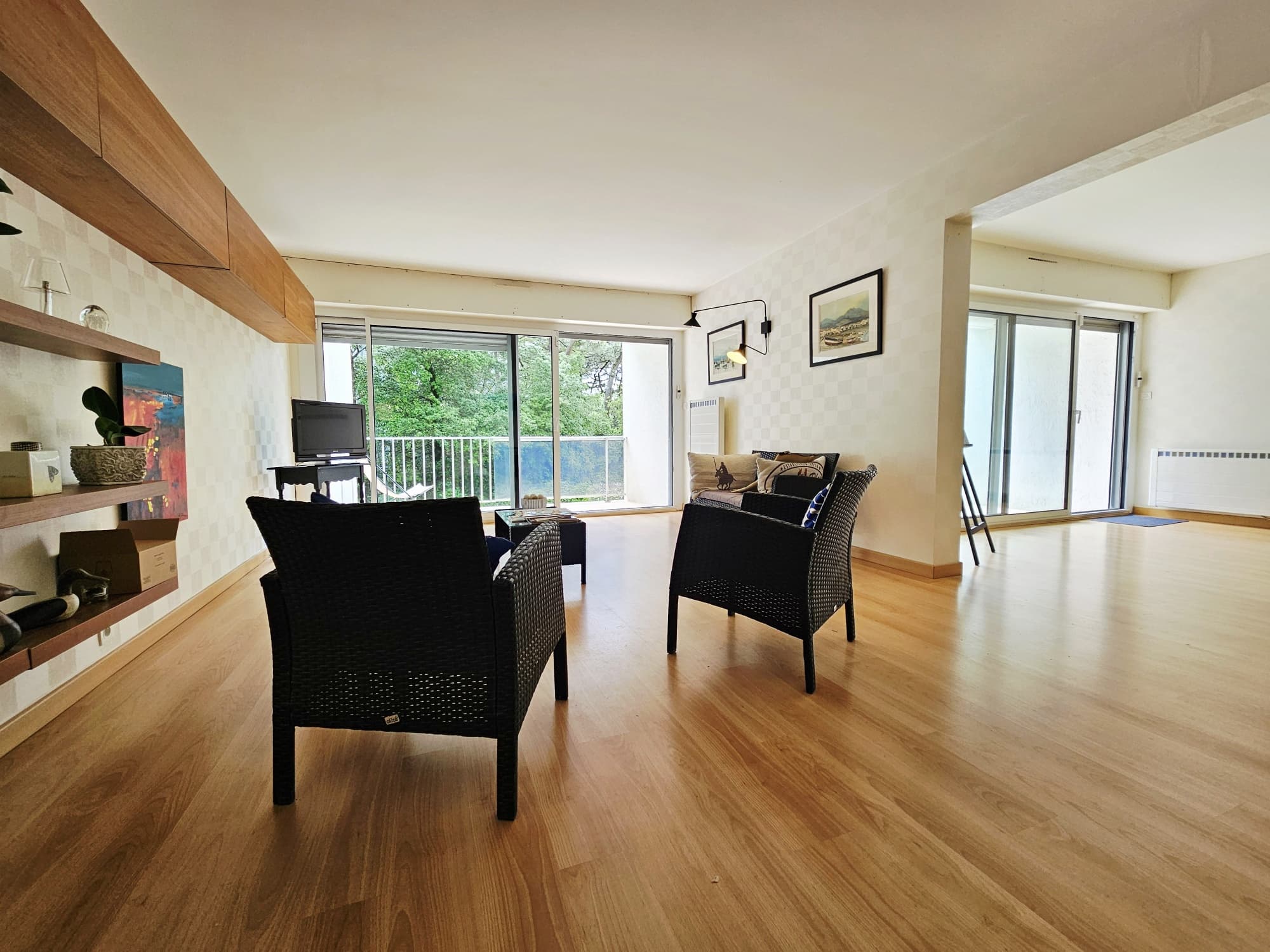 400M FROM THE BEACH/LUXURY 3 BEDROOM APARTMENT/ TERRACES/ PA