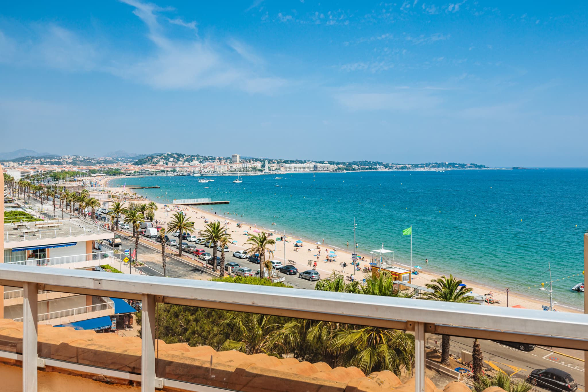 NEW! DUPLEX FACING THE SEA ON THE PROMENADE DES BAINS + 2 GA