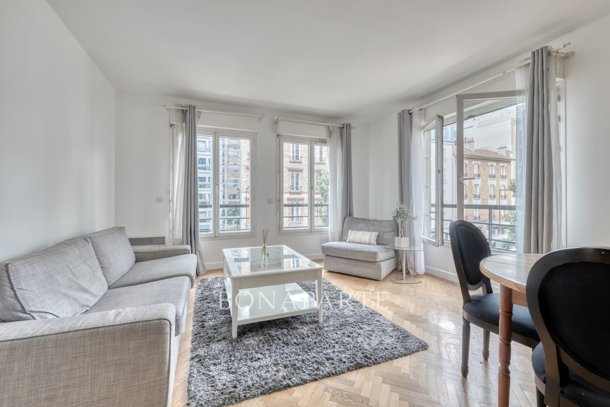 Two rooms with cellar and parking