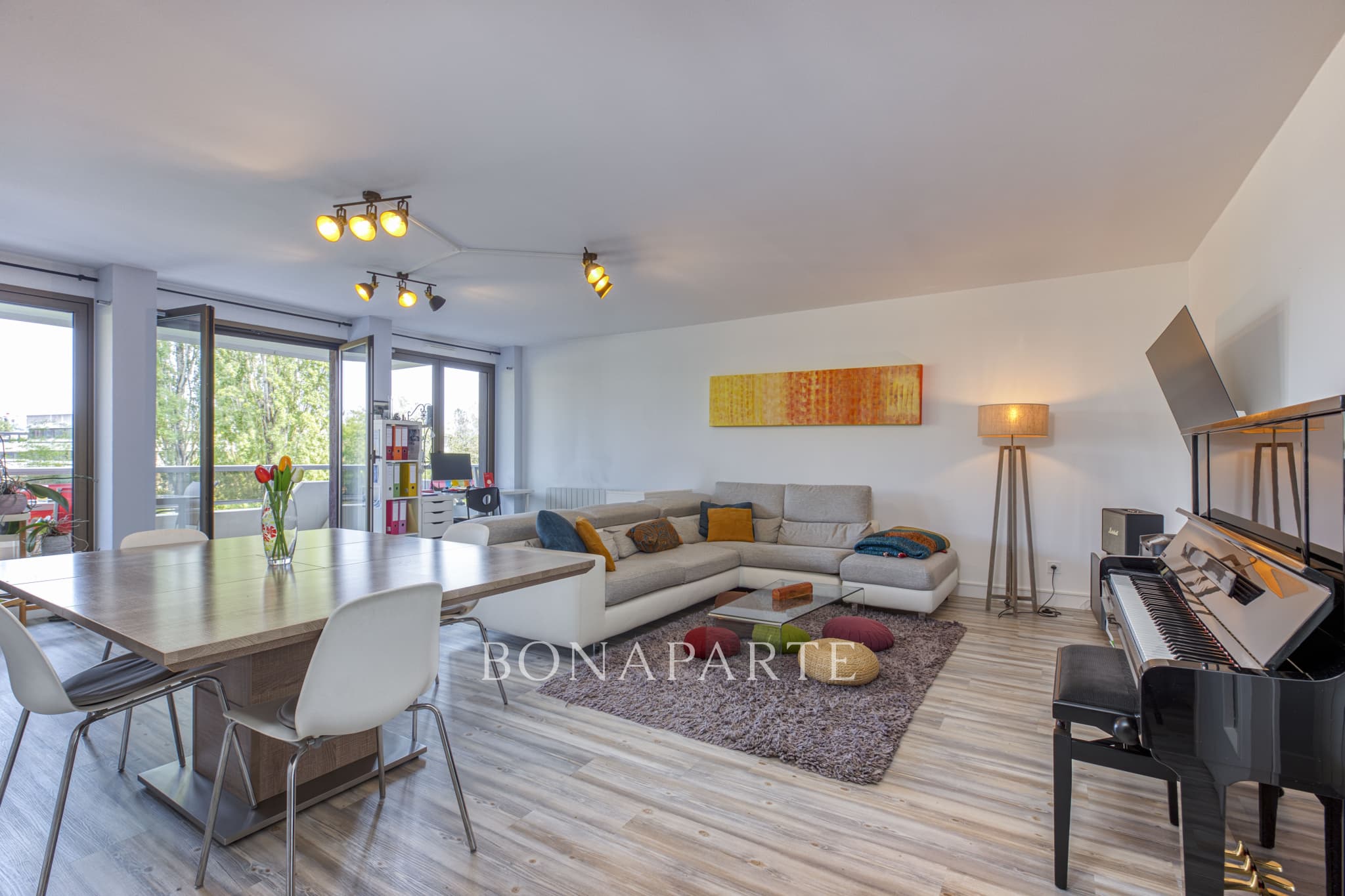 Appartement de 120m2 sans travaux avec terrasse et jardin