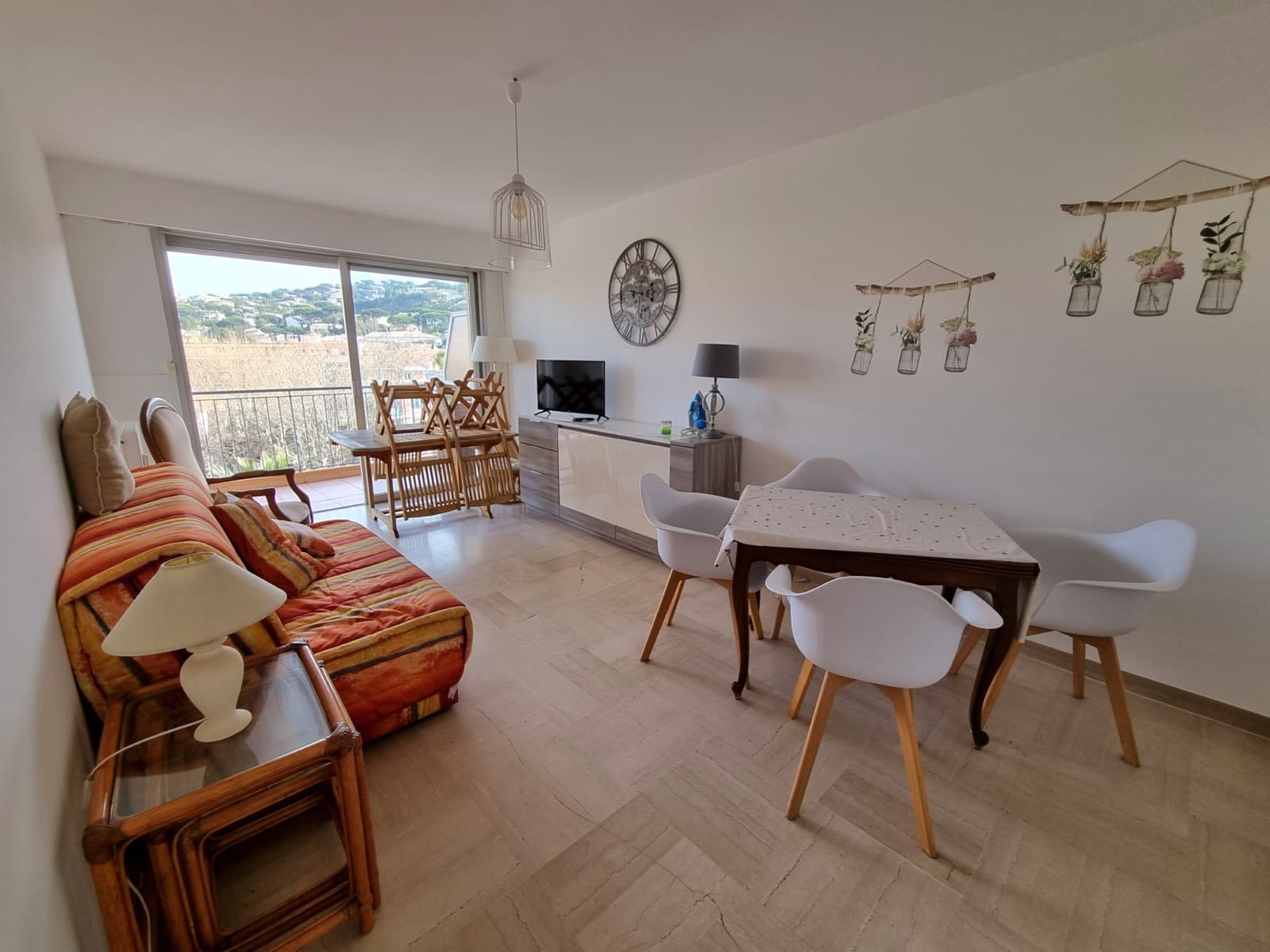 Appartement à vendre à Sainte Maxime, en centre-ville avec t