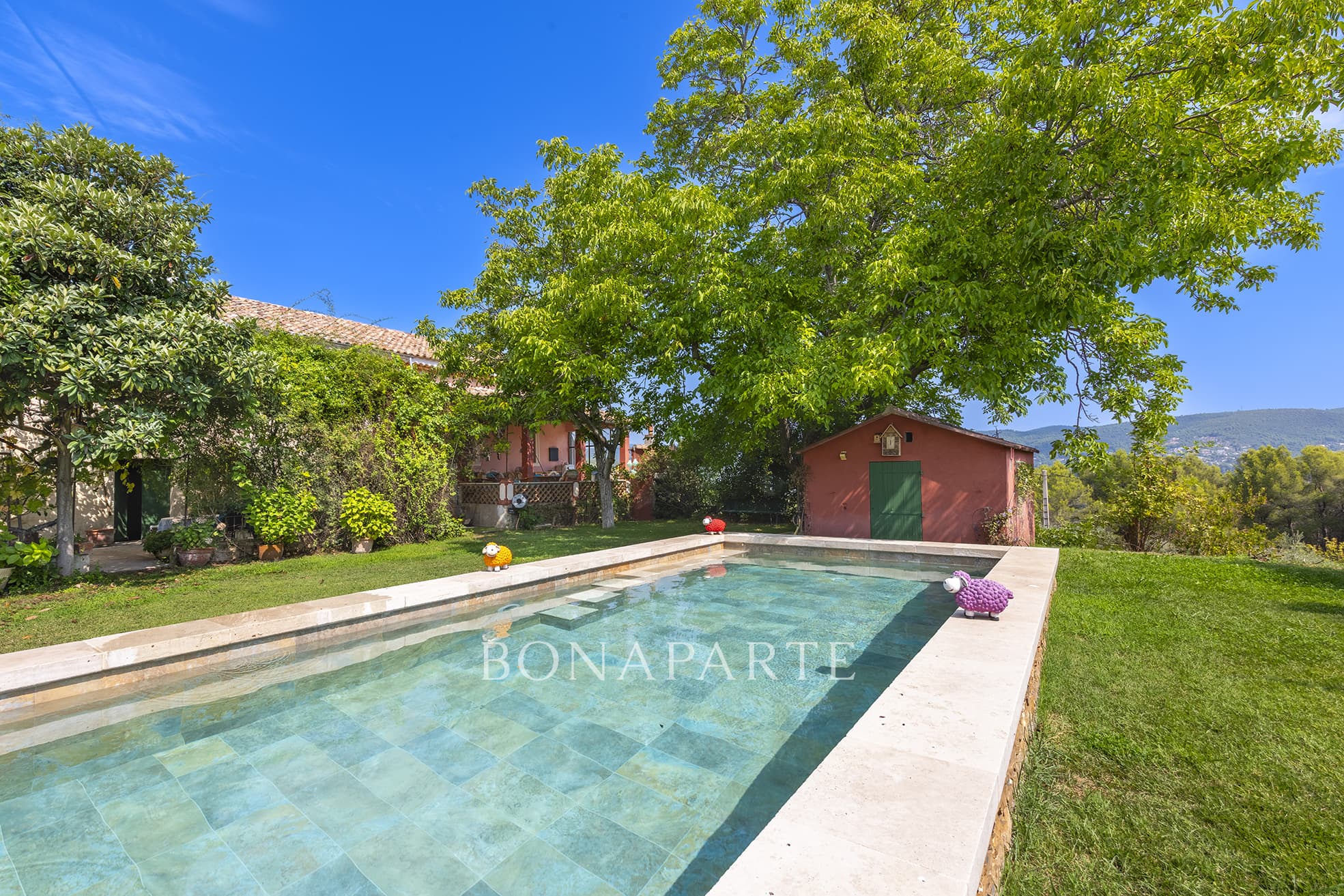 RARE : Domaine d'exception au patrimoine historique, situé à