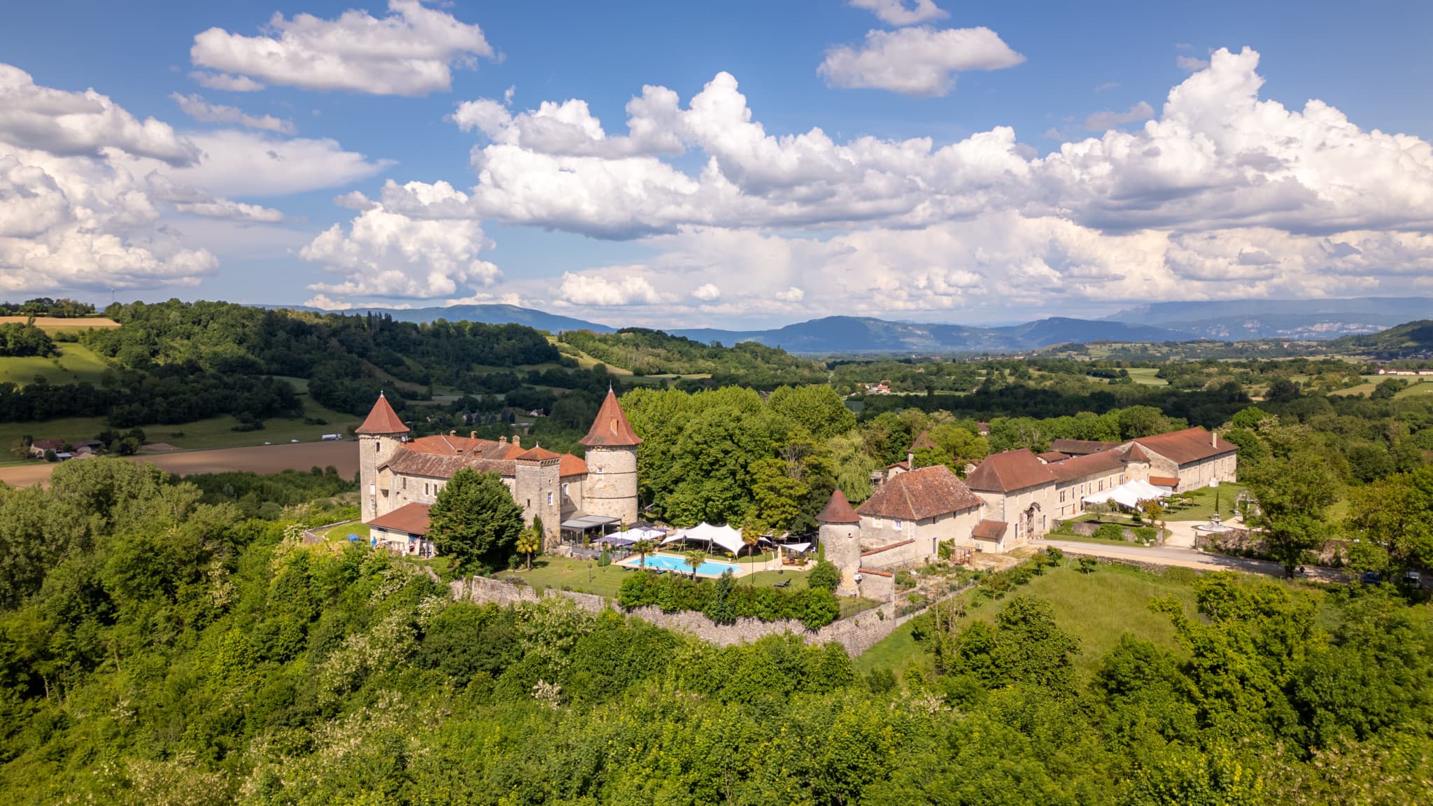 Château d'Exception aux   Domaine Hôtelier 4* & Événementiel