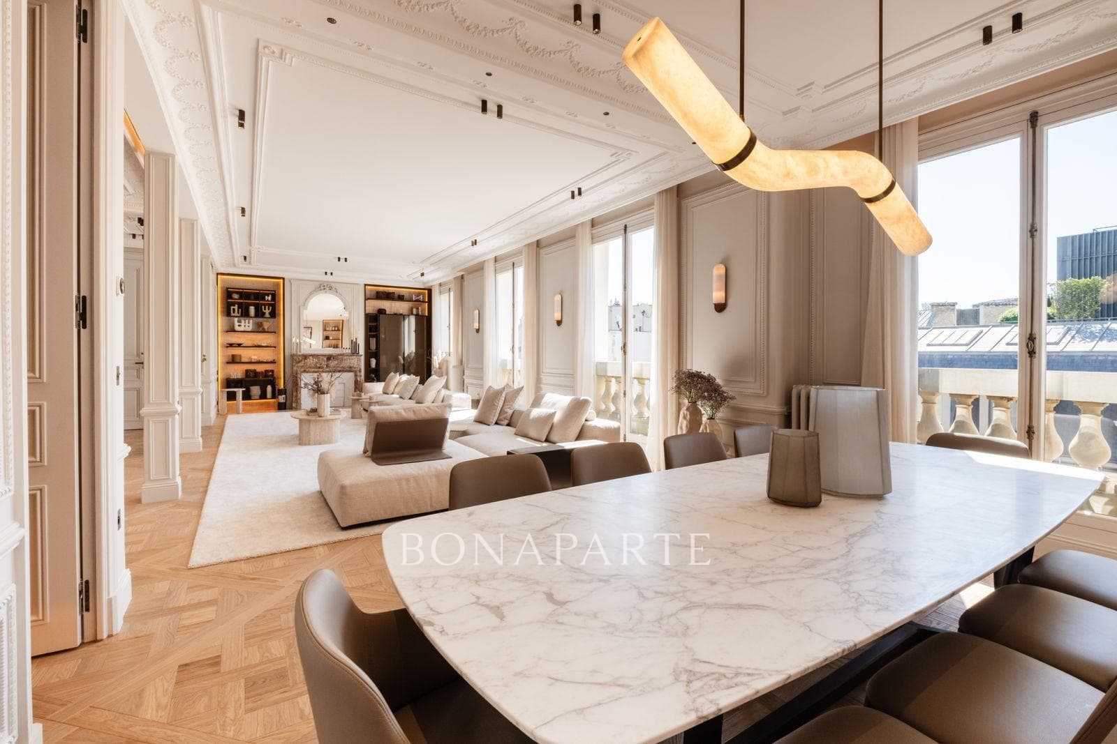 Paris 8 · 215 m2 -- Élégance contemporaine & adresse iconique