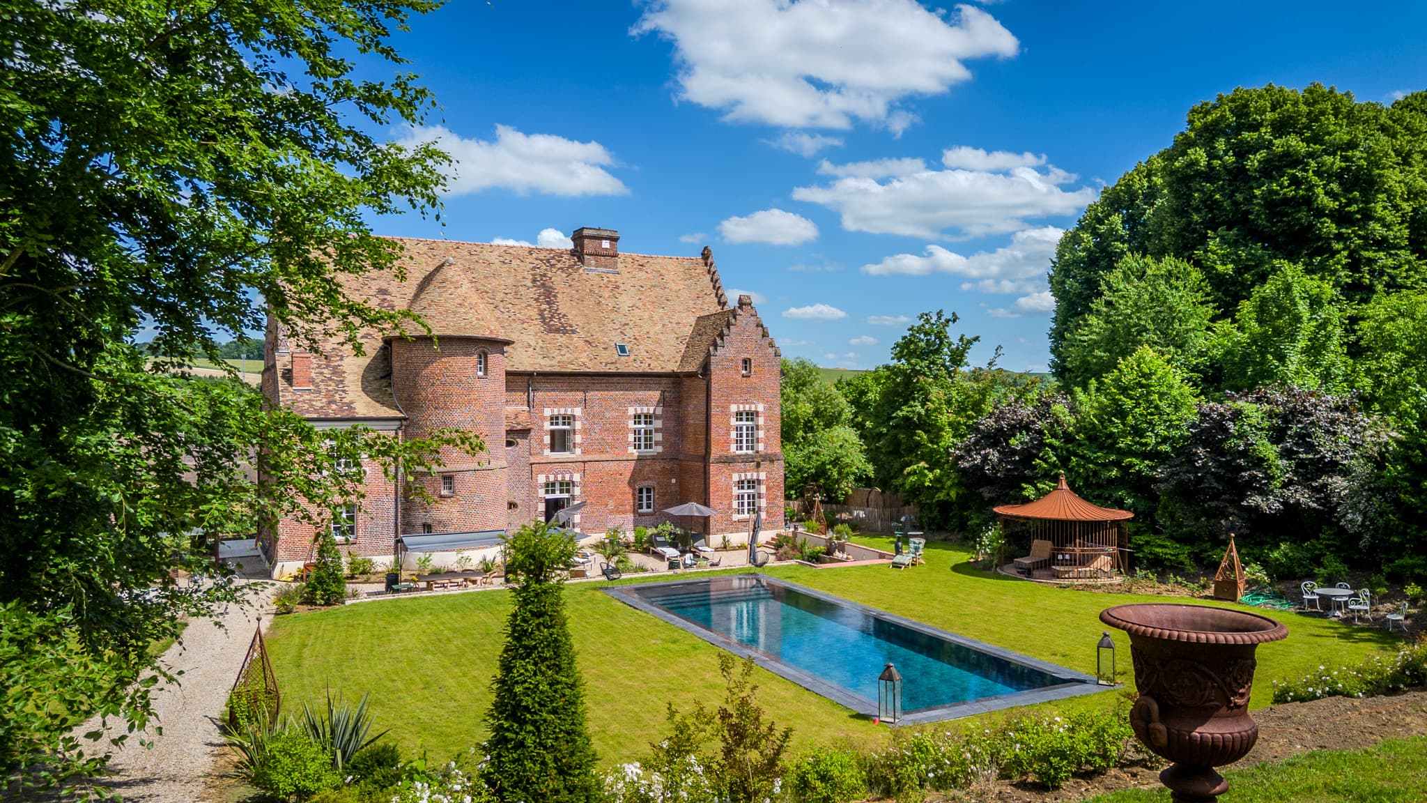 16th century manor