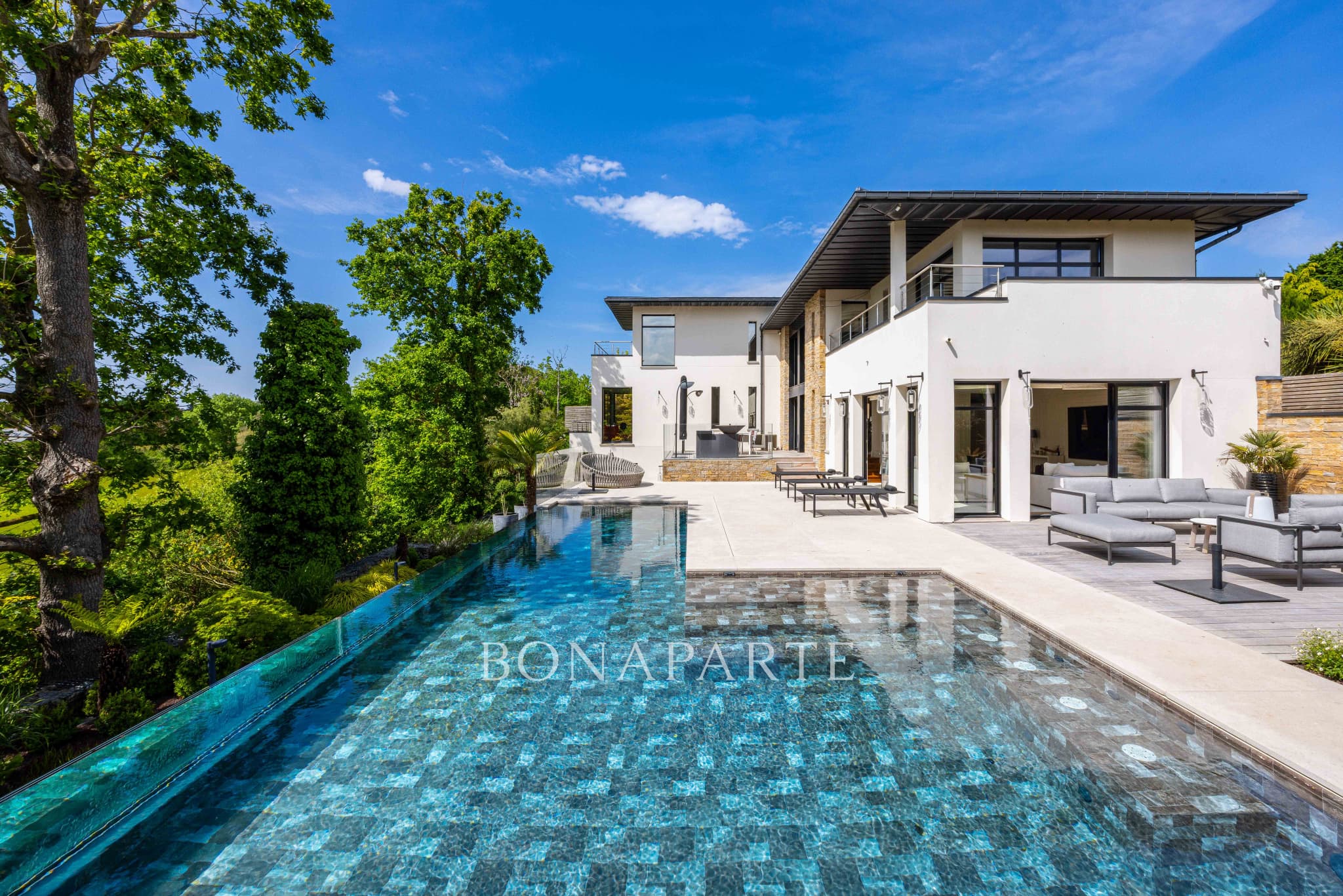 Villa d'architecte d'exception au calme absolu