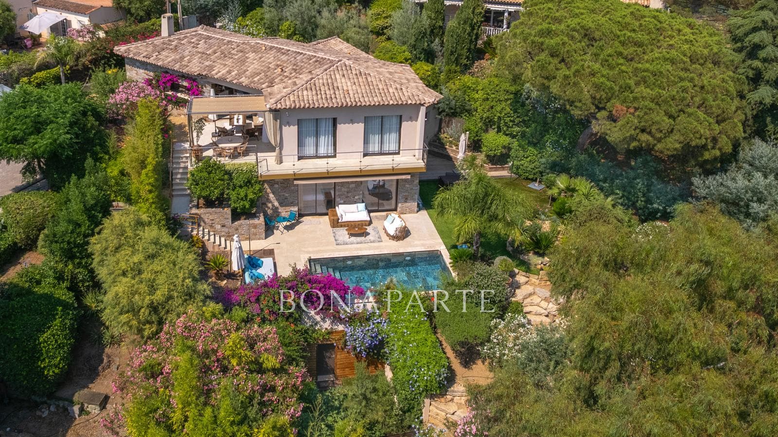 Sublime villa neuve d'architecte   Sainte-Maxime