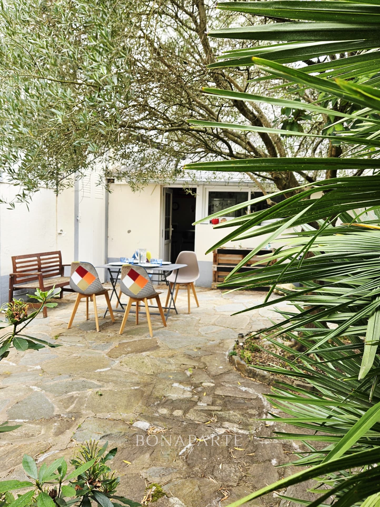 NEW EXCLUSIVE/ NEAR MARKET AND STATION/ OLD PAVILION 6 BEDRO