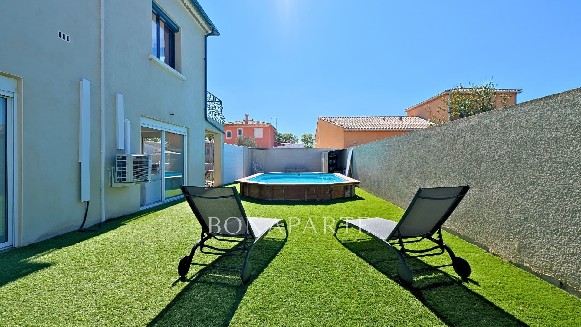 Ancienne vigneronne rénovée avec piscine et deux logements i