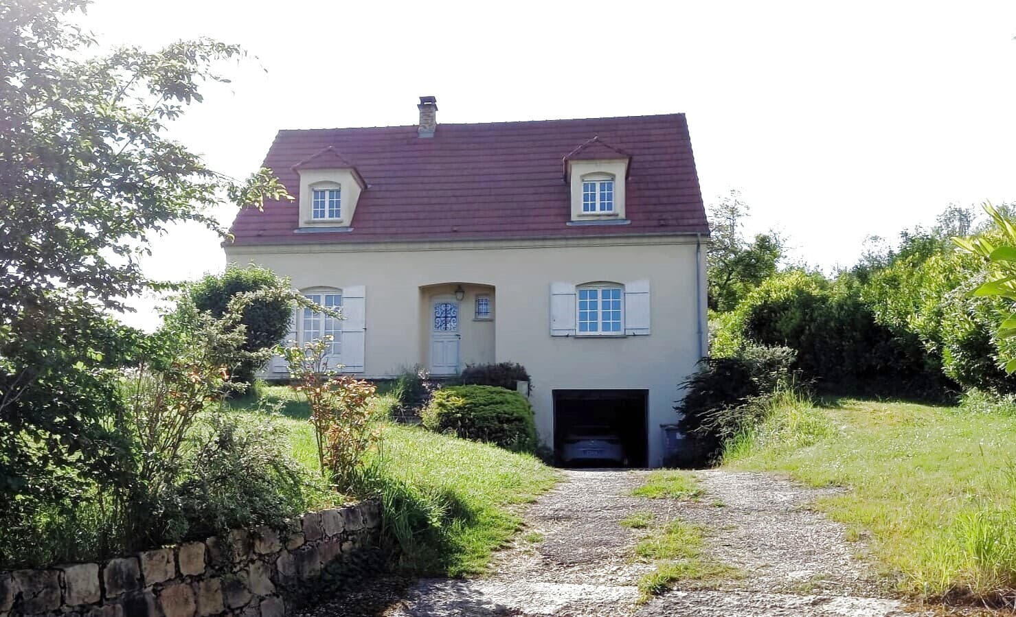 Maison traditionnelle F6 de 165m2