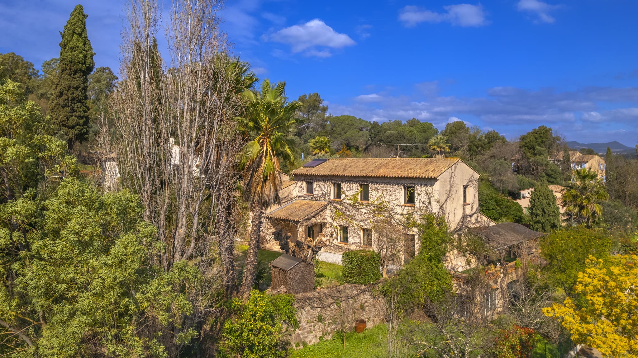 Fréjus   Maison de maître rénovée, au calme et sans vis-à-vi