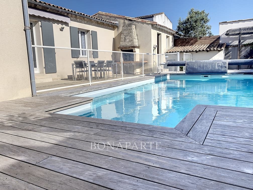 Charme Rétais, piscine et plage à vélo : le parfait pied-à-t