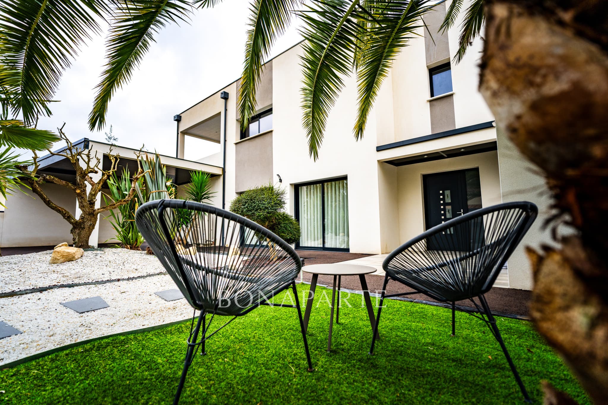 Lumière et élégance contemporaine -- Une maison d'architecte