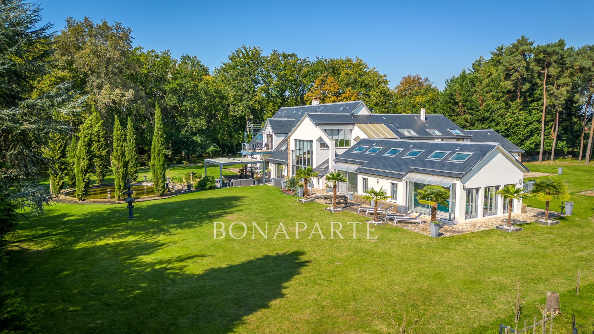 Maison d'architecte sur un domaine de 3 hectares