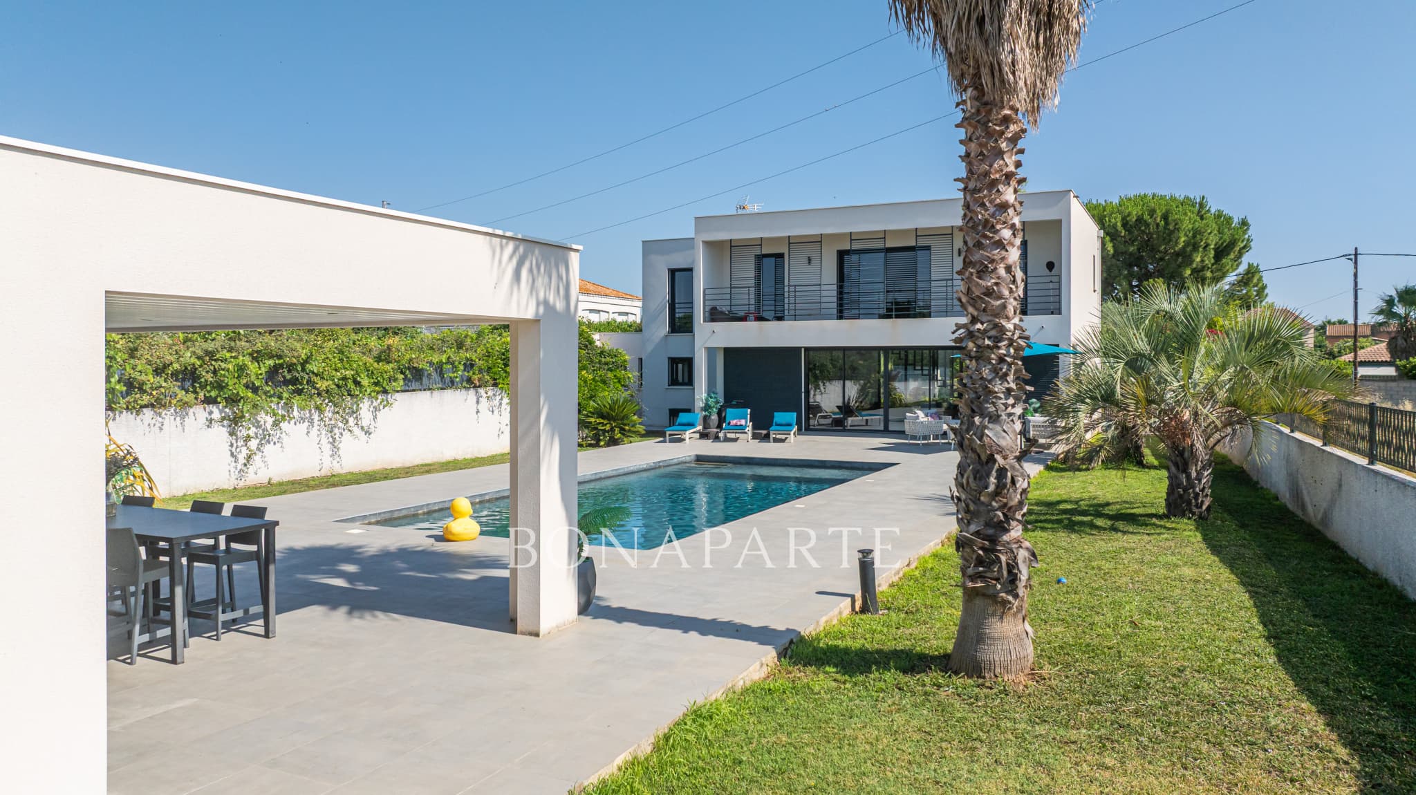 Une villa d'architecte d'exception, au coeur de la nature et