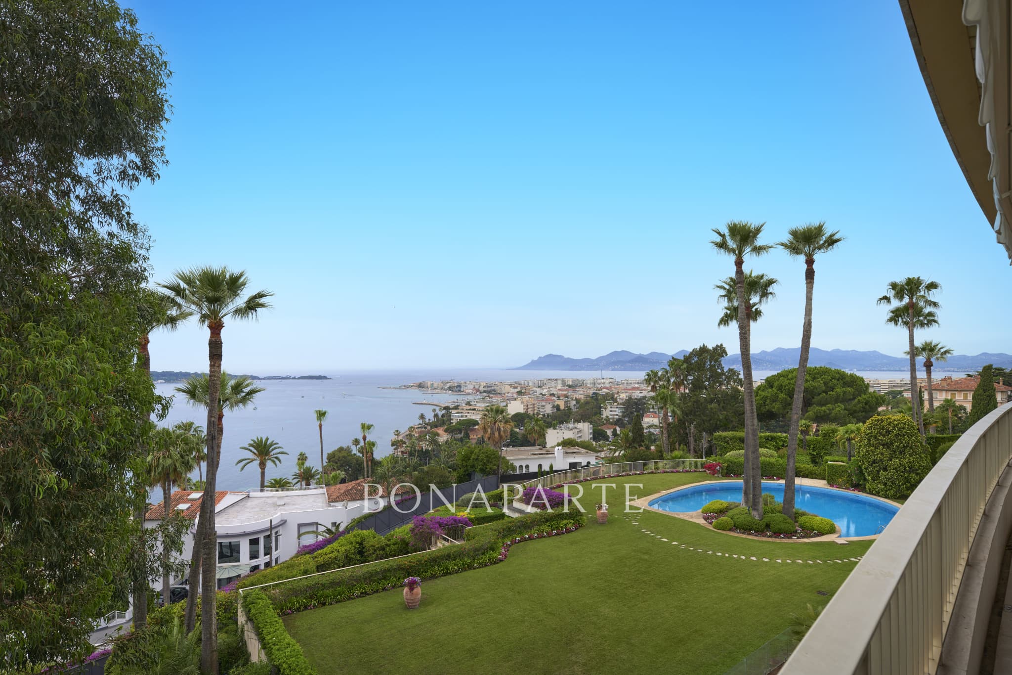 CANNES   CALIFORNIE - PENTHOUSE D'EXCEPTION   4 PIÈCES   VUE