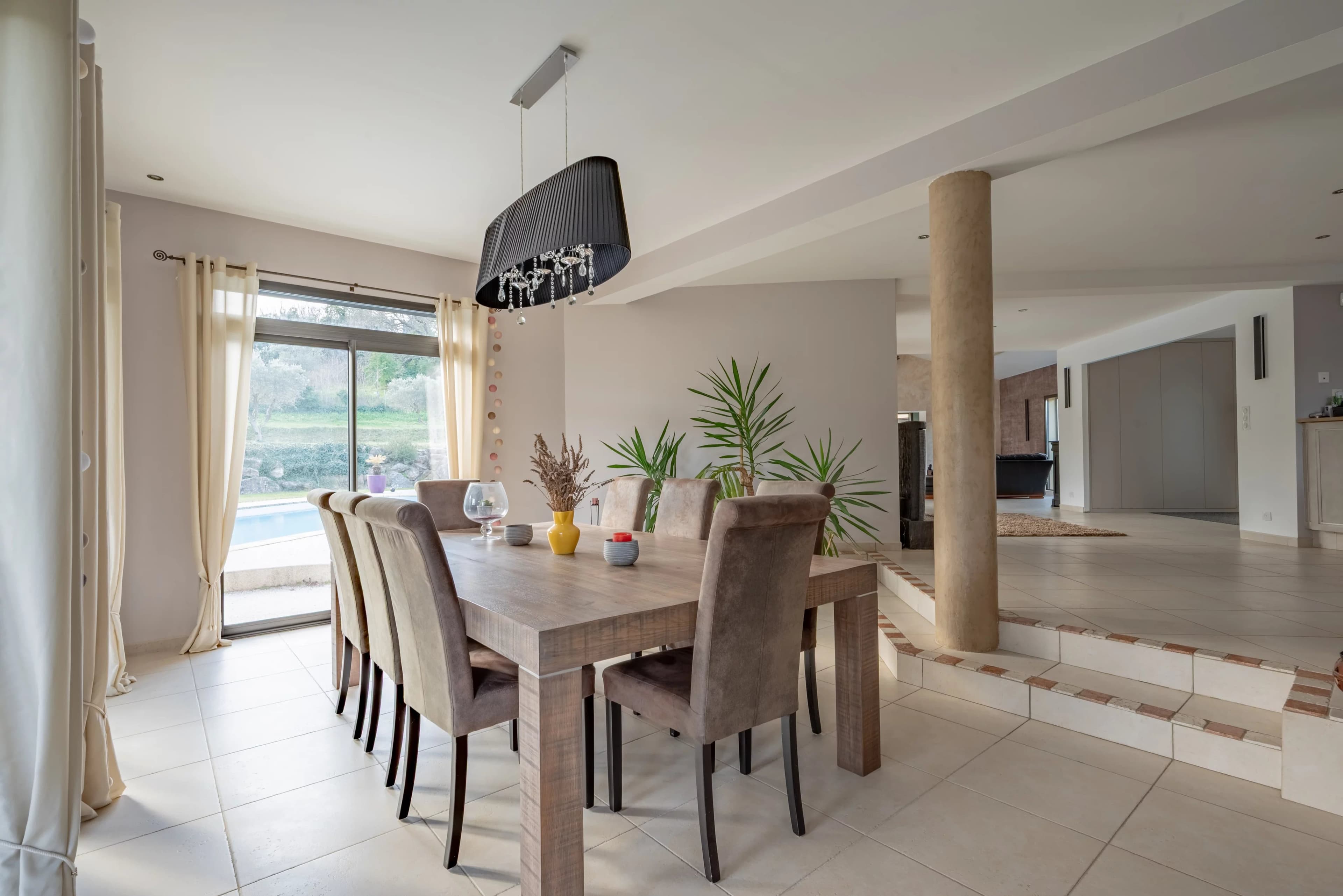 AIX-EN-PROVENCE - VILLA DE 225M² HABITABLES AVEC PISCINE ET PARC D'UN HECTARE - DPE A - Photo 4