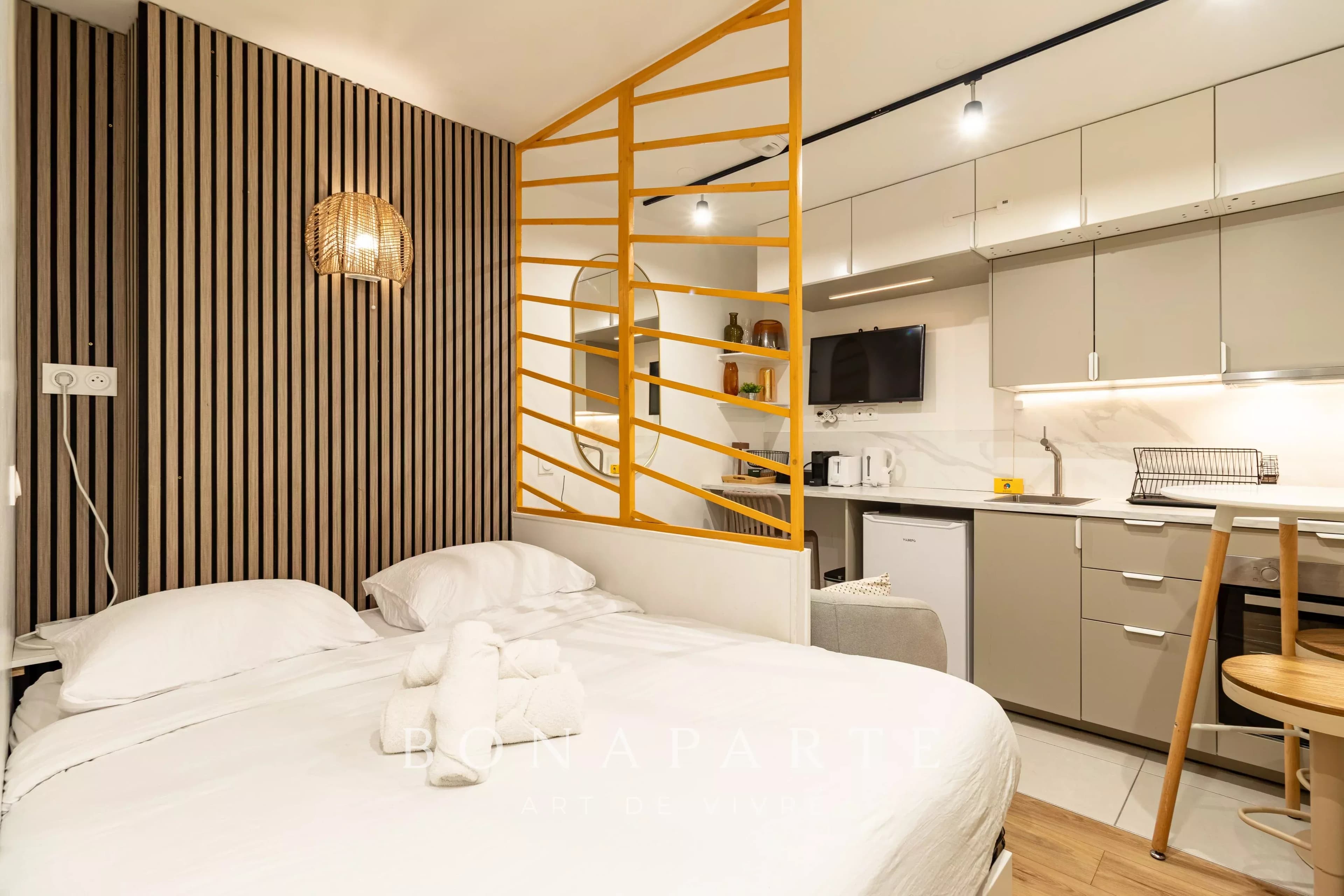 Paris 10 – 2 studios – 7.7% turnkey act – Rental investment
