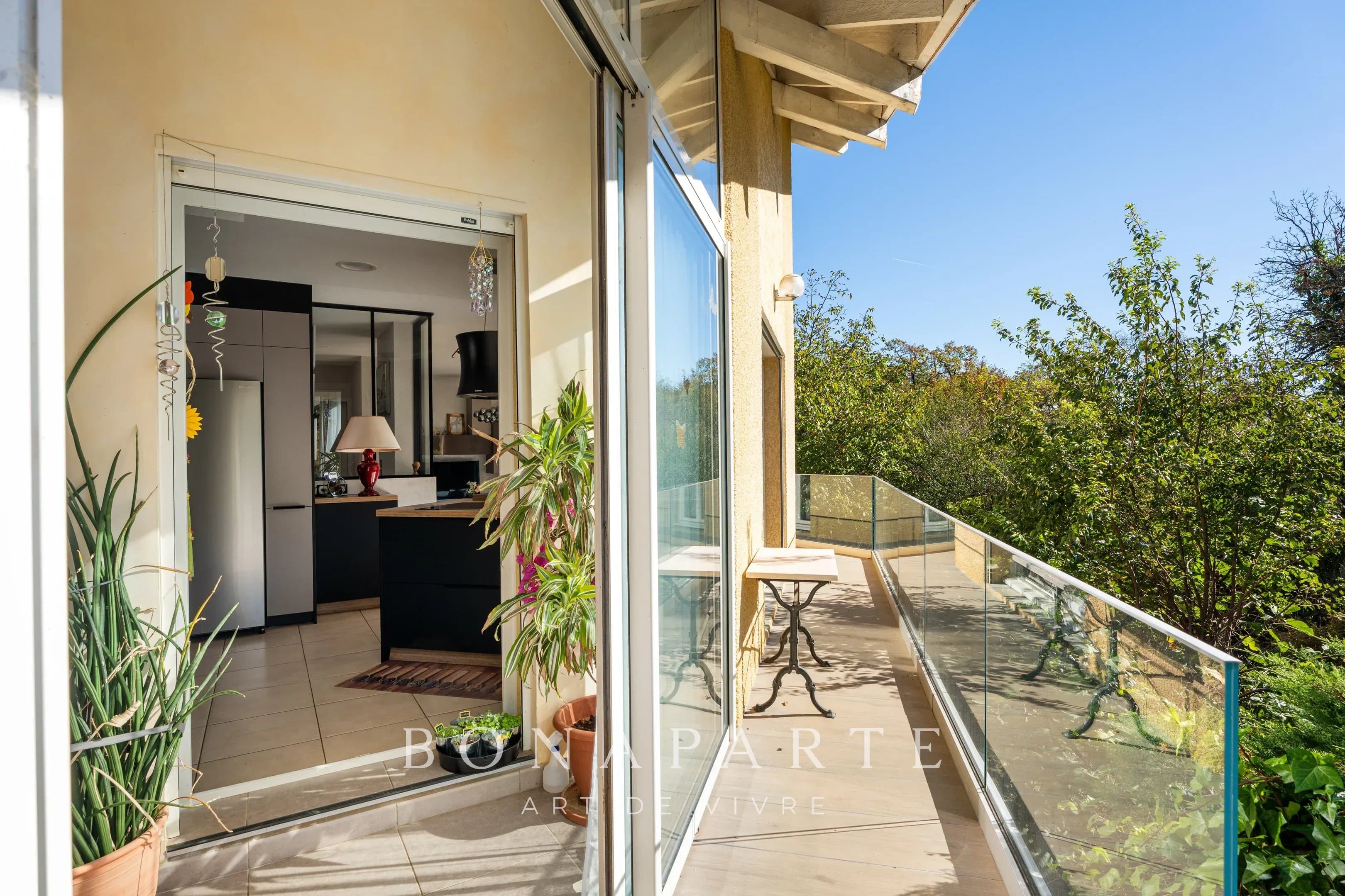 CROZET – MAISON INDIVIDUELLE – NOMBREUSES ANNEXES, POSSIBILITÉ DE STUDIO INDÉPENDANT, JARDIN PISCINABLE - Photo 16