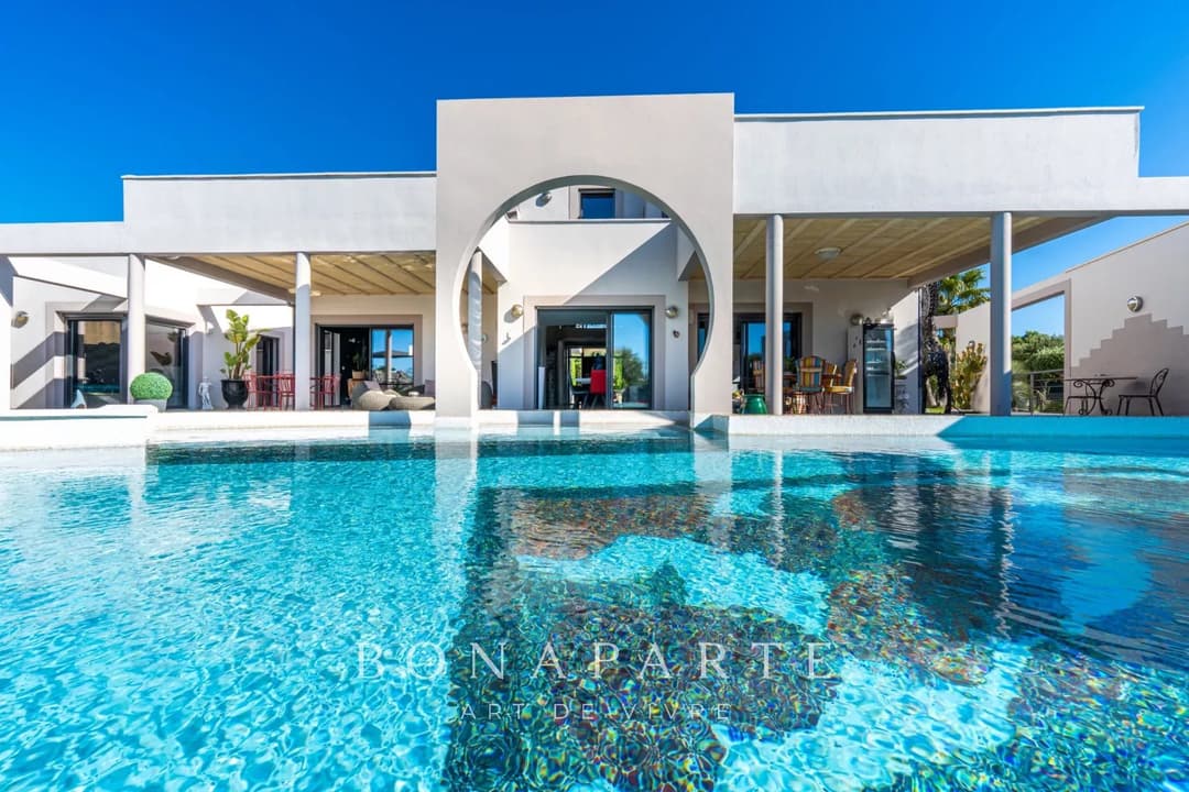 NÎMES - VILLA CONTEMPORAINE AVEC PISCINE ET GRAND GARAGE - Photo 3