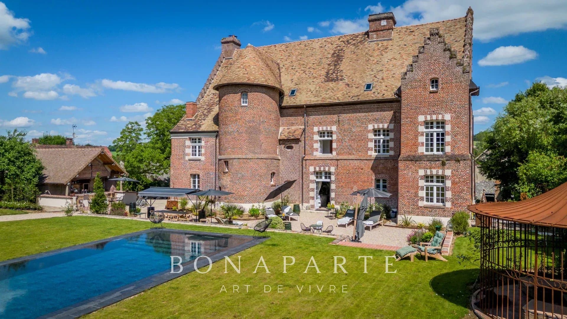 16th-century manor house and outbuildings