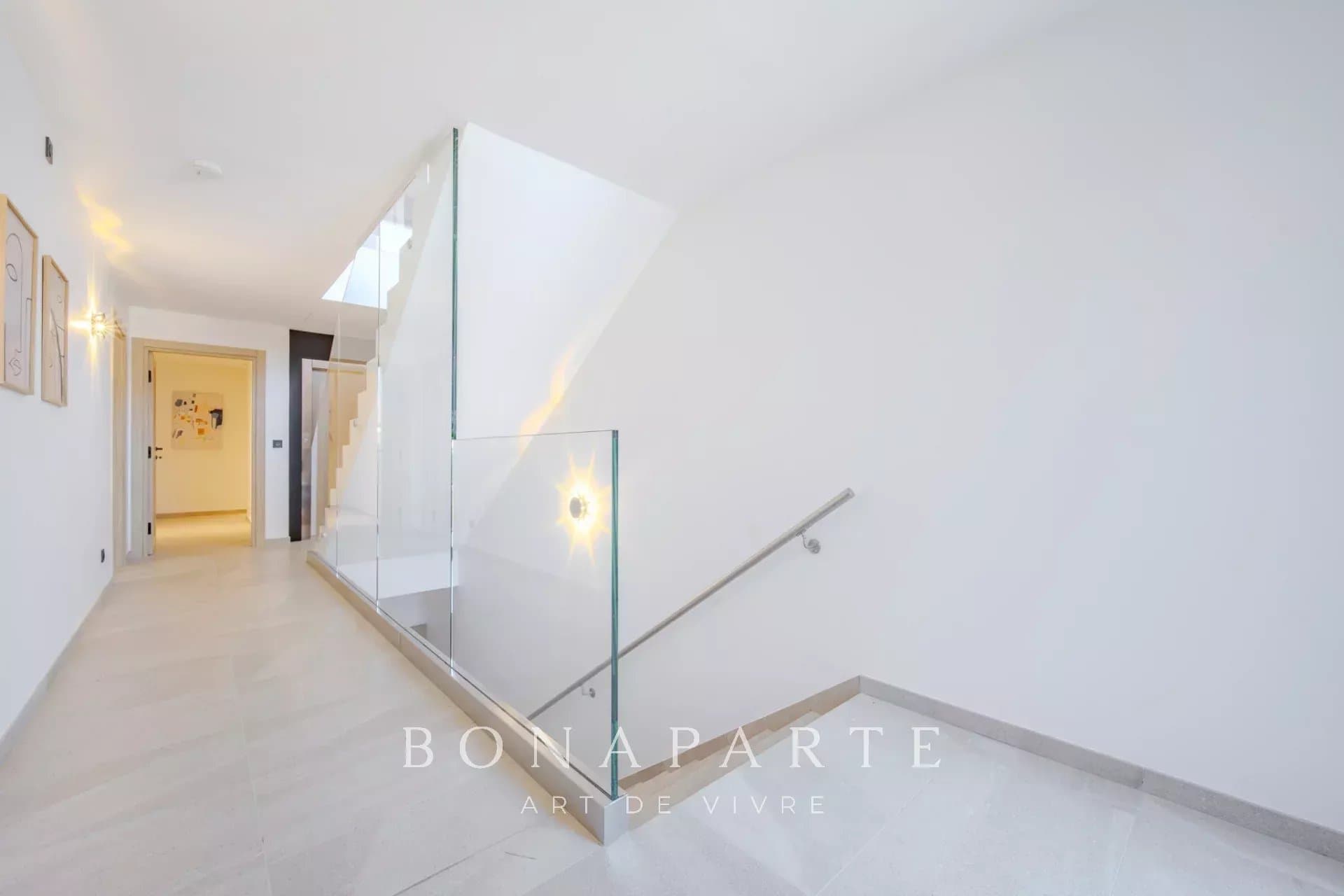 GASSIN - SAINT-TROPEZ Exclusivité : Magnifique villa-appartement en duplex avec très belle vue mer - Photo 21