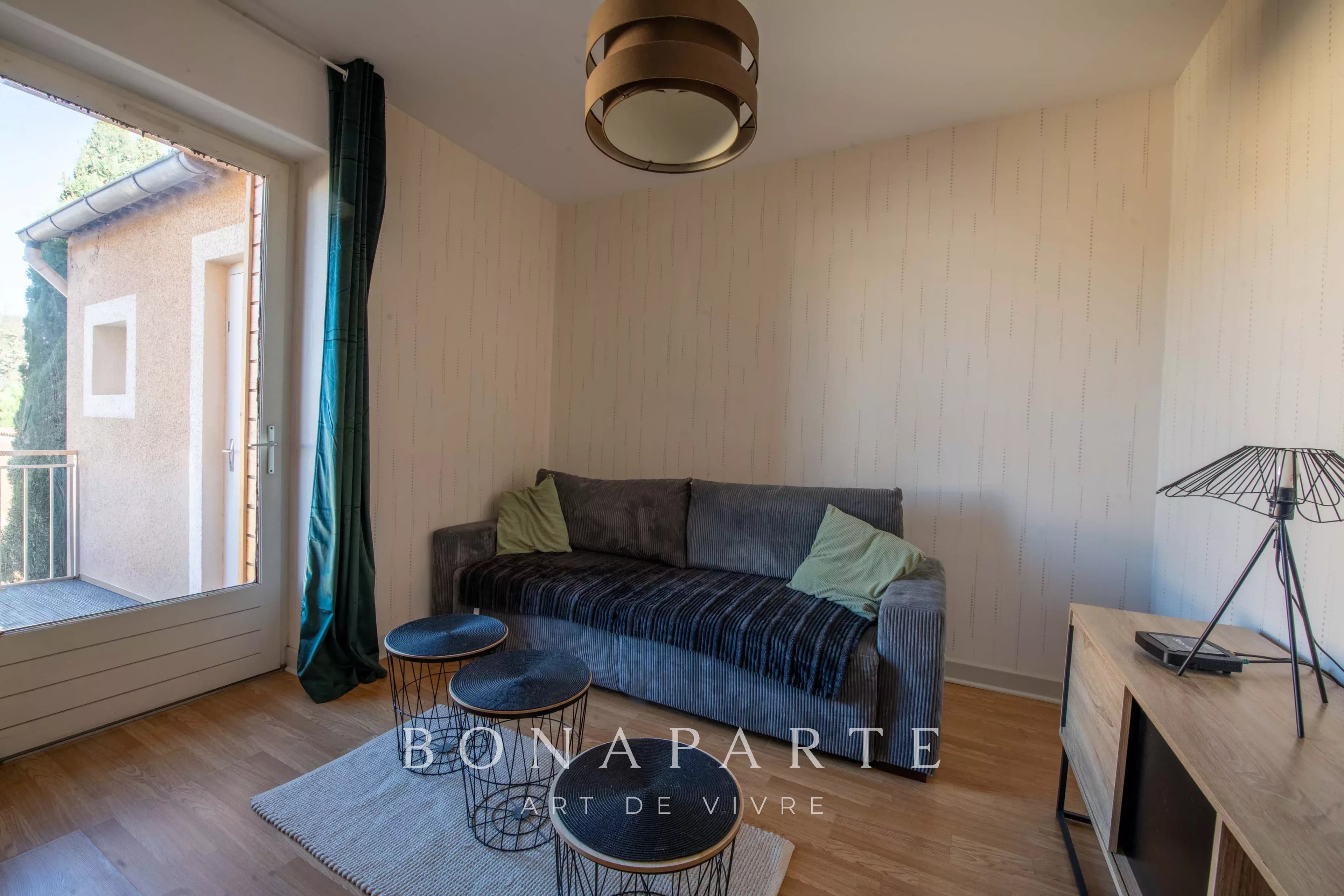 ROANNE - BEL APPARTEMENT LUMINEUX / 3 CHAMBRES - TERRASSE ET CAVE - Photo 5