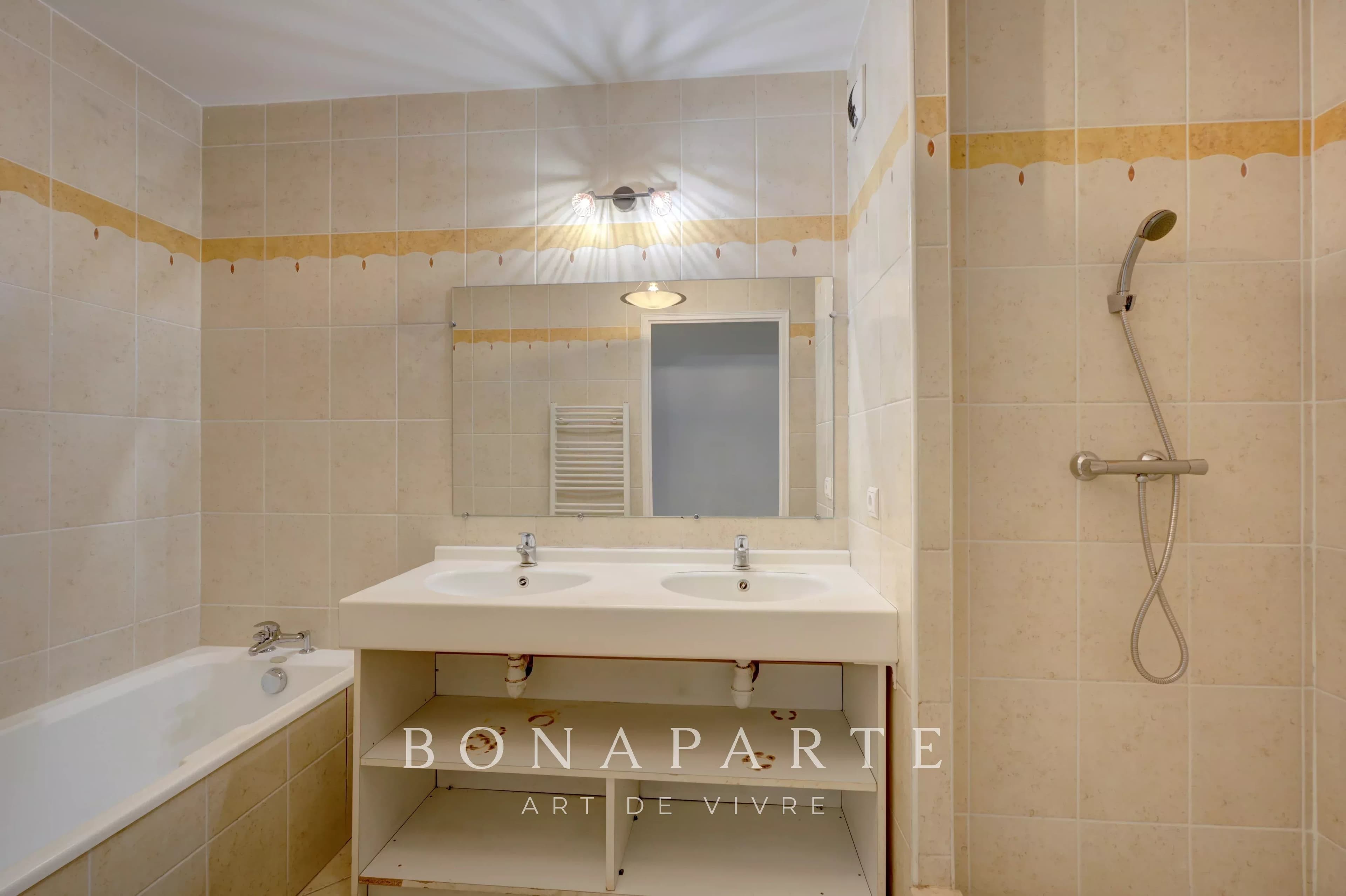 VILLEURBANNE / GRATTECIEL - APPARTEMENT / 3 CHAMBRES - GRAND BALCON A VIVRE - Photo 13