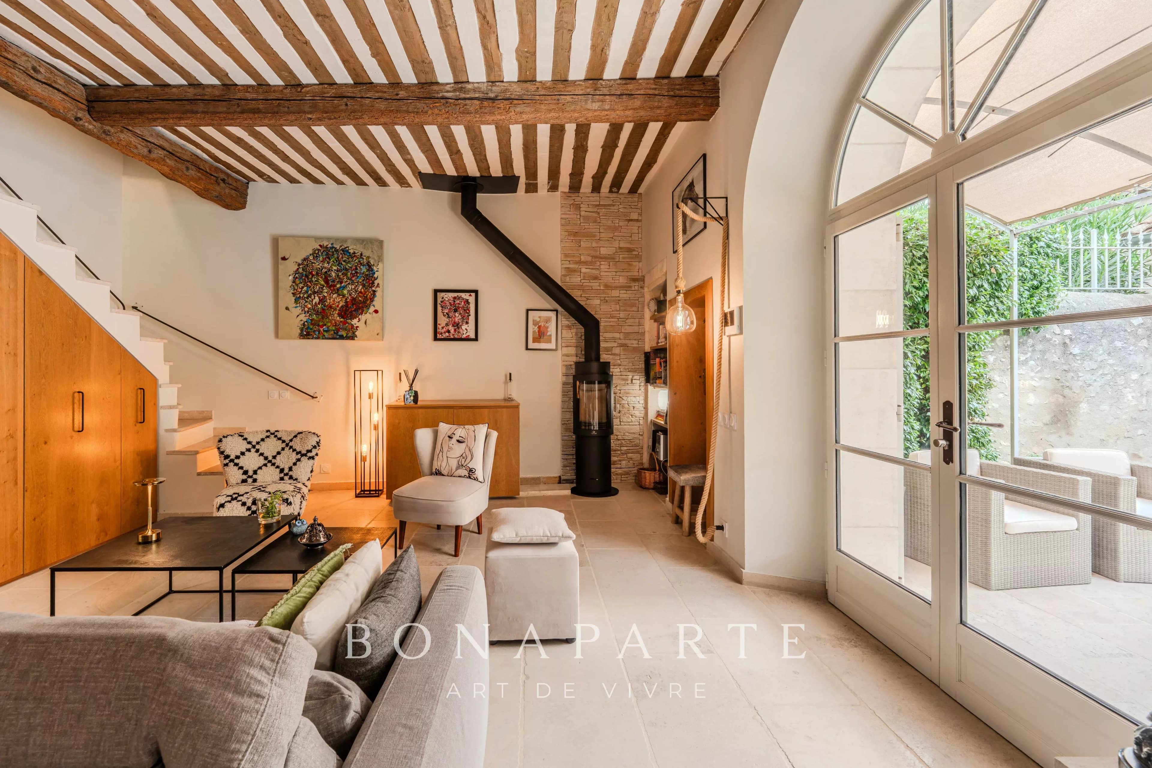 MAISON DE VILLAGE DE CARACTÈRE – ÉLÉGANCE, INTIMITÉ ET ART DE VIVRE EN PROVENCE - Photo 2