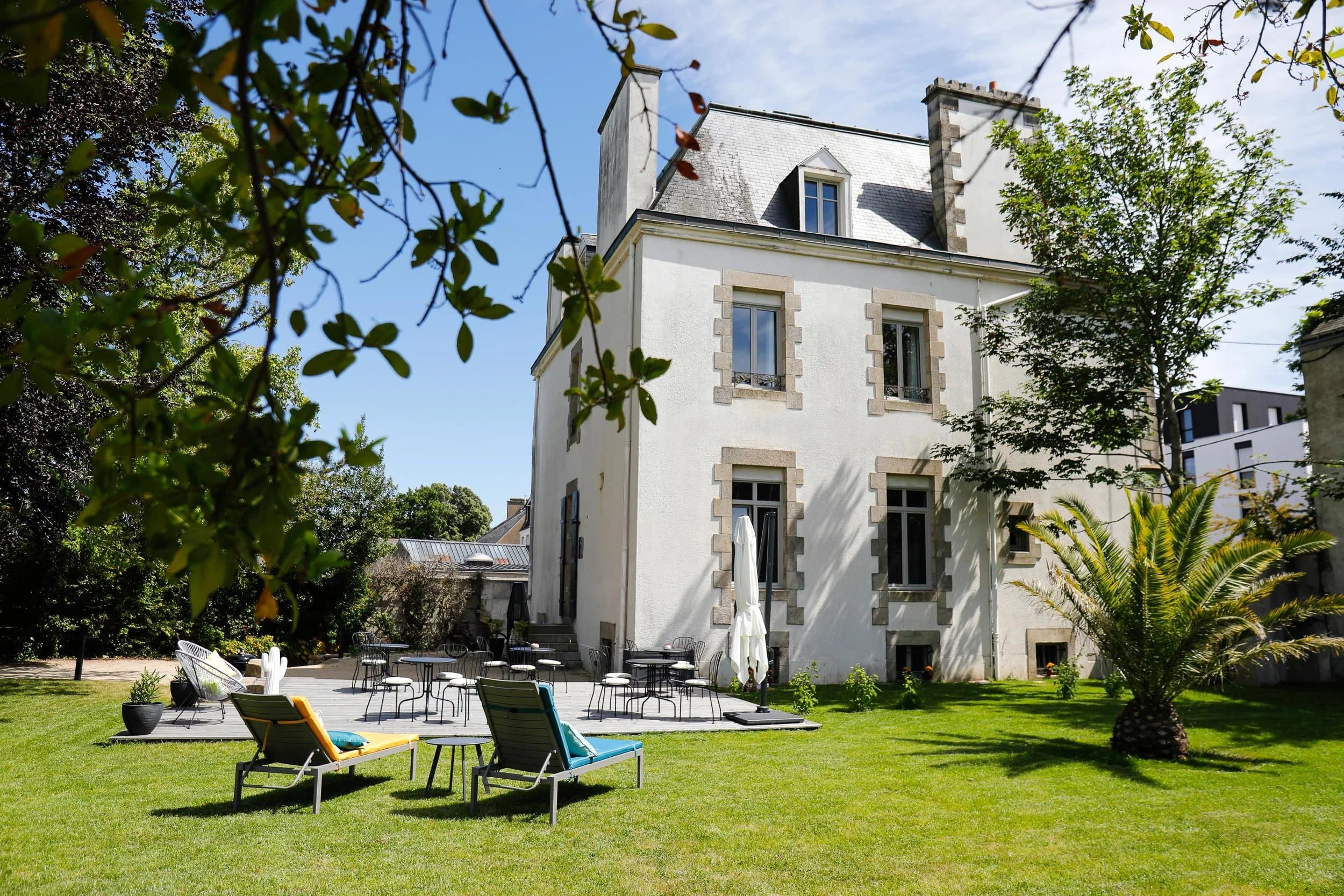MAISON DE MAÎTRE DU XIXE SIÈCLE, CŒUR HISTORIQUE D’AURAY - Photo 1