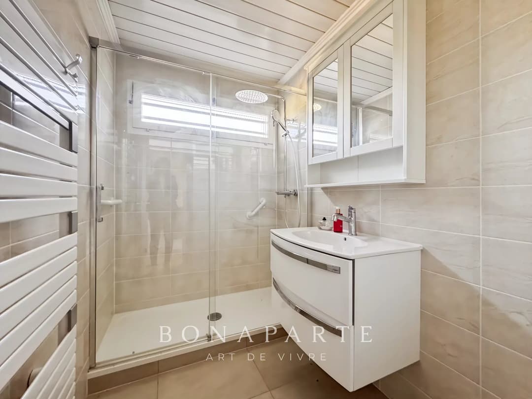 VERSONNEX - MAISON DE 114 M² PRÉSENTANT UN POTENTIEL DE 135 M² - Photo 8