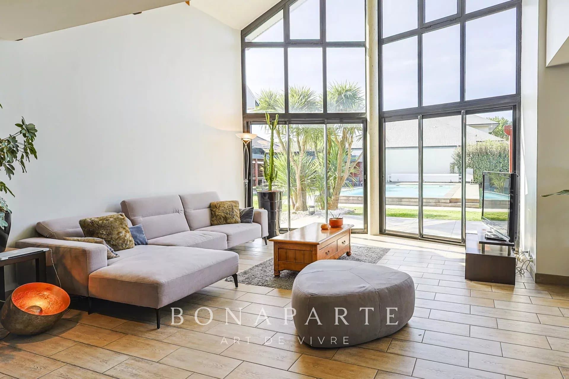 Idron | Contemporary 155 m² with swimming pool and double garage