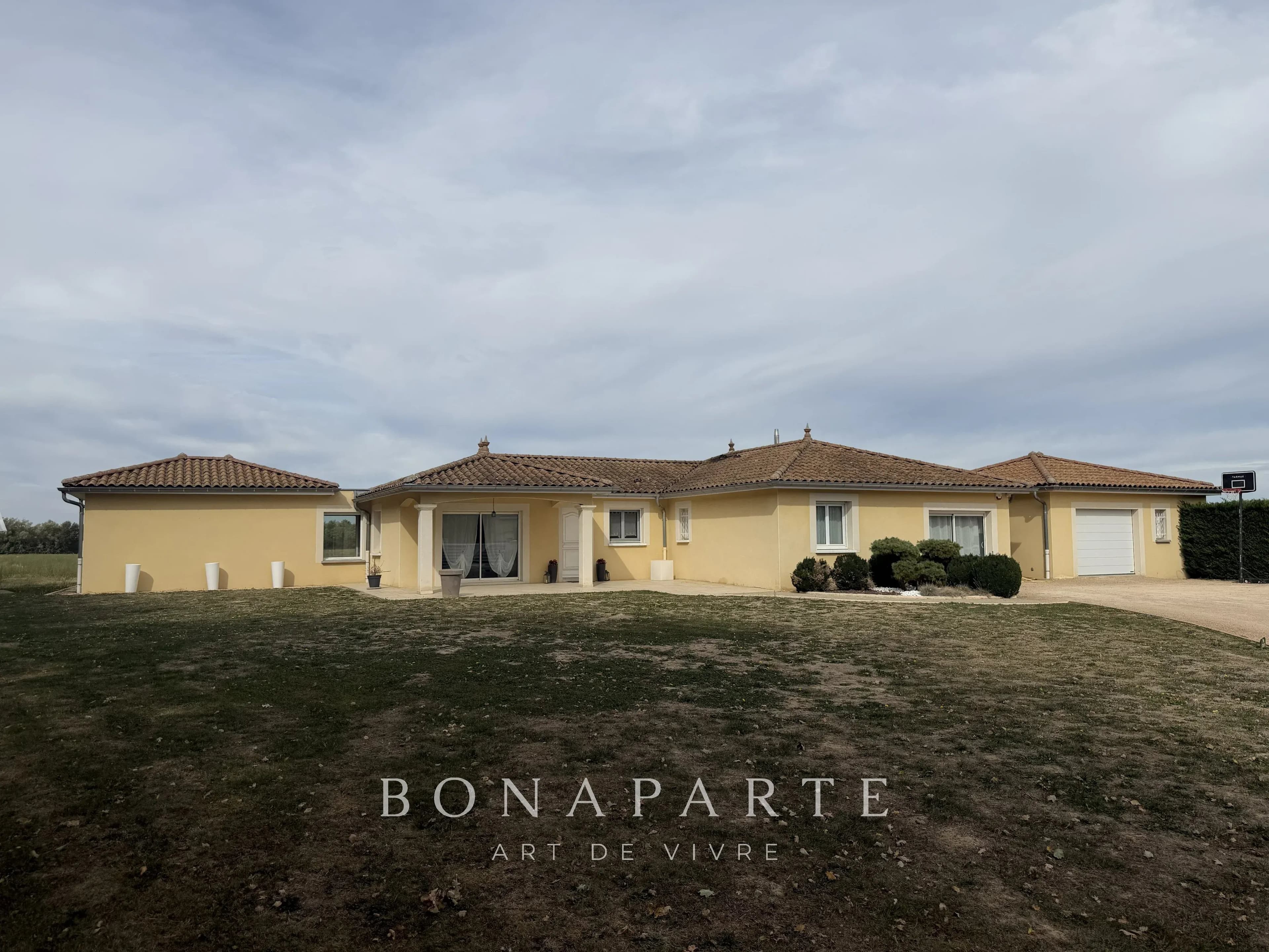 AMBERIEUX EN DOMBES - MAISON DE PLAIN-PIED - VUE PANORAMIQUE - Photo 1
