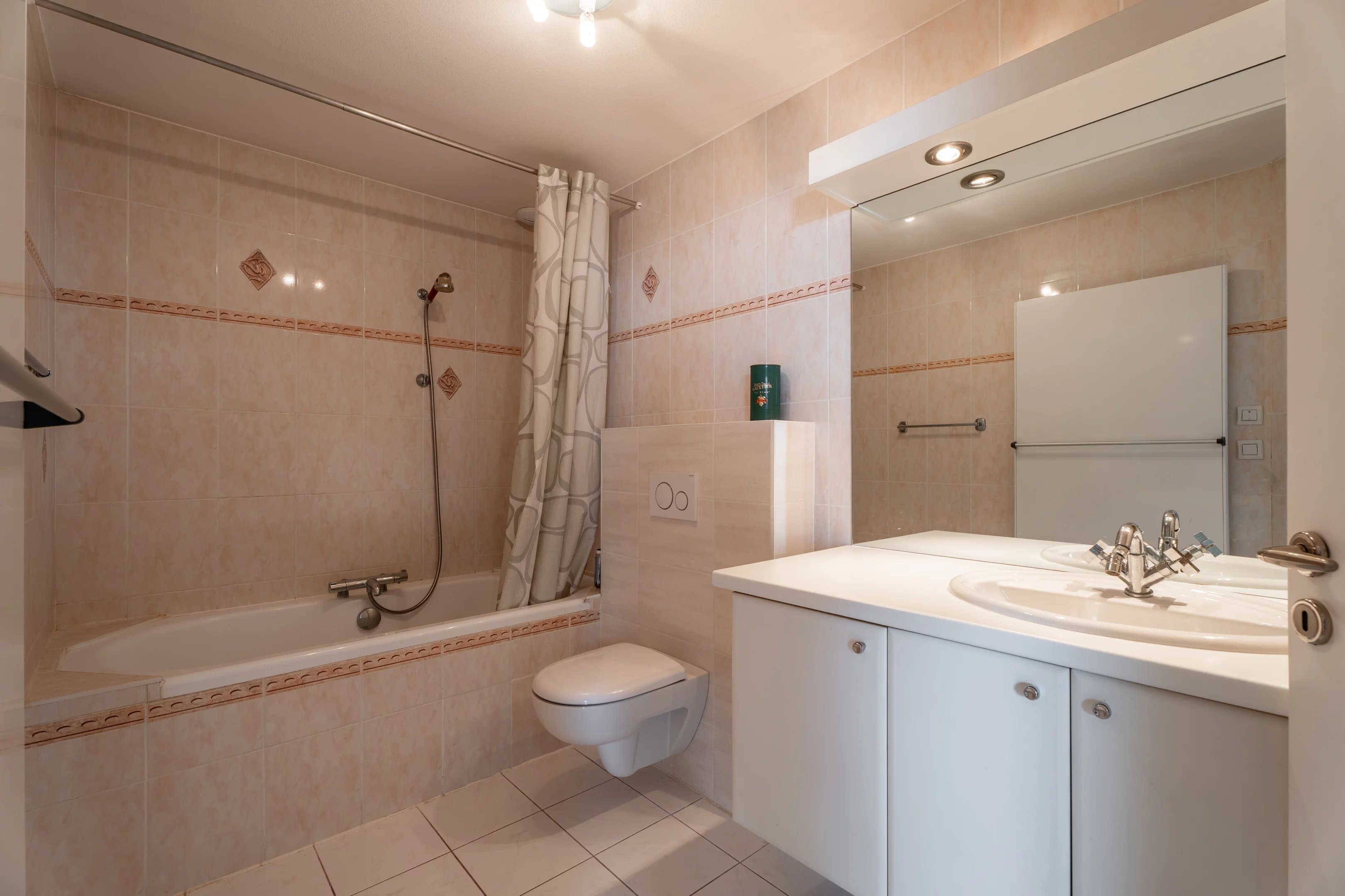 VEIGY-FONCENEX | BELLE MAISON FAMILIALE DE 261m²| A DEUX PAS DE LA FRONTIERE SUISSE - Photo 12