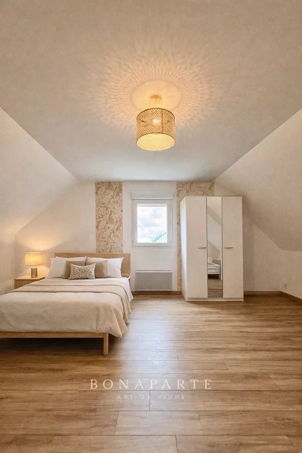 BRISSARTHE - MAISON FAMILIALE DE PLAIN PIED DANS UN ENVIRONNEMENT VERDOYANT - Photo 18