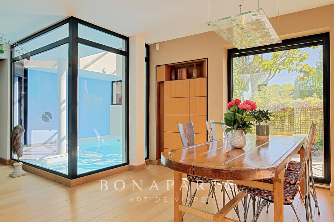Maison d’architecte – 316 m² habitables – Dépendance indépendante – Piscine intérieure – Sous-sol total – Jardin paysagé de 800 m² - Photo 10