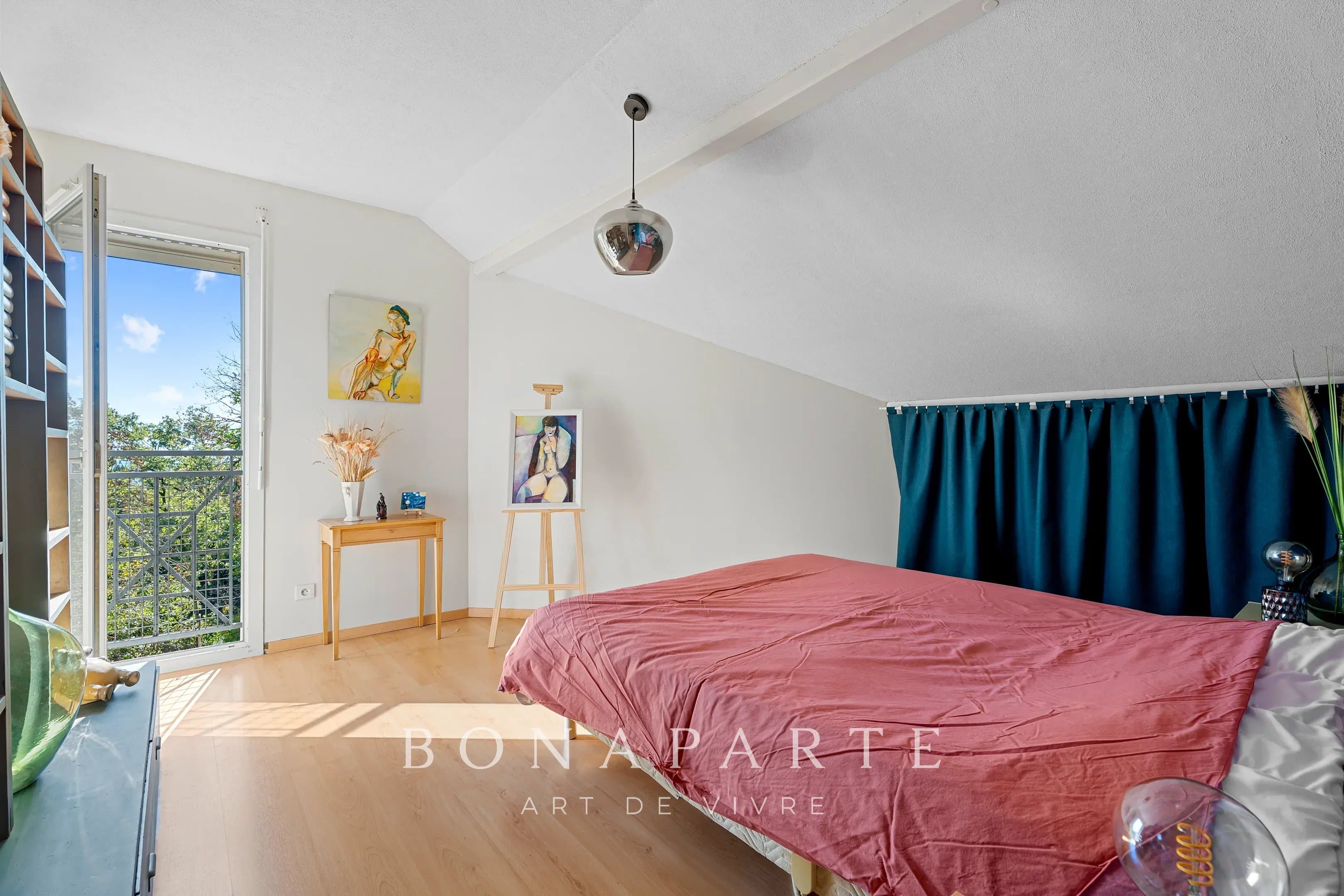CROZET – MAISON INDIVIDUELLE – NOMBREUSES ANNEXES, POSSIBILITÉ DE STUDIO INDÉPENDANT, JARDIN PISCINABLE - Photo 12