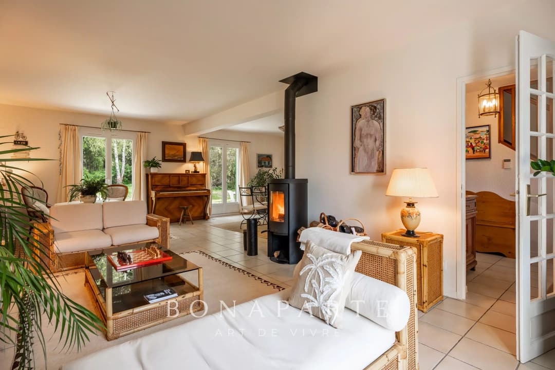 Échenevex – Maison familiale dans un environnement recherché - Photo 11