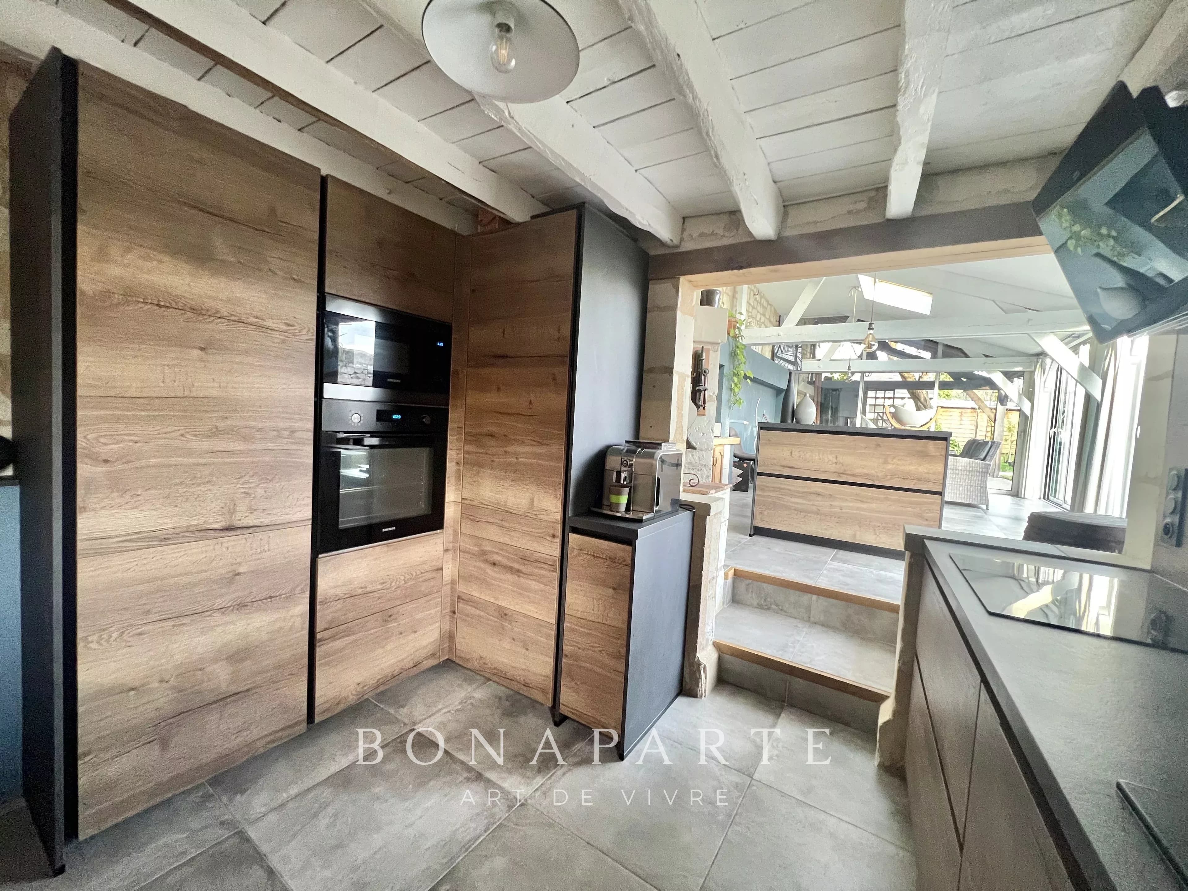 DISTRÉ - MAISON FAMILIALE DE 209 M² / 6 CHAMBRES POSSIBLES - RENOVATION RECENTE - Photo 9