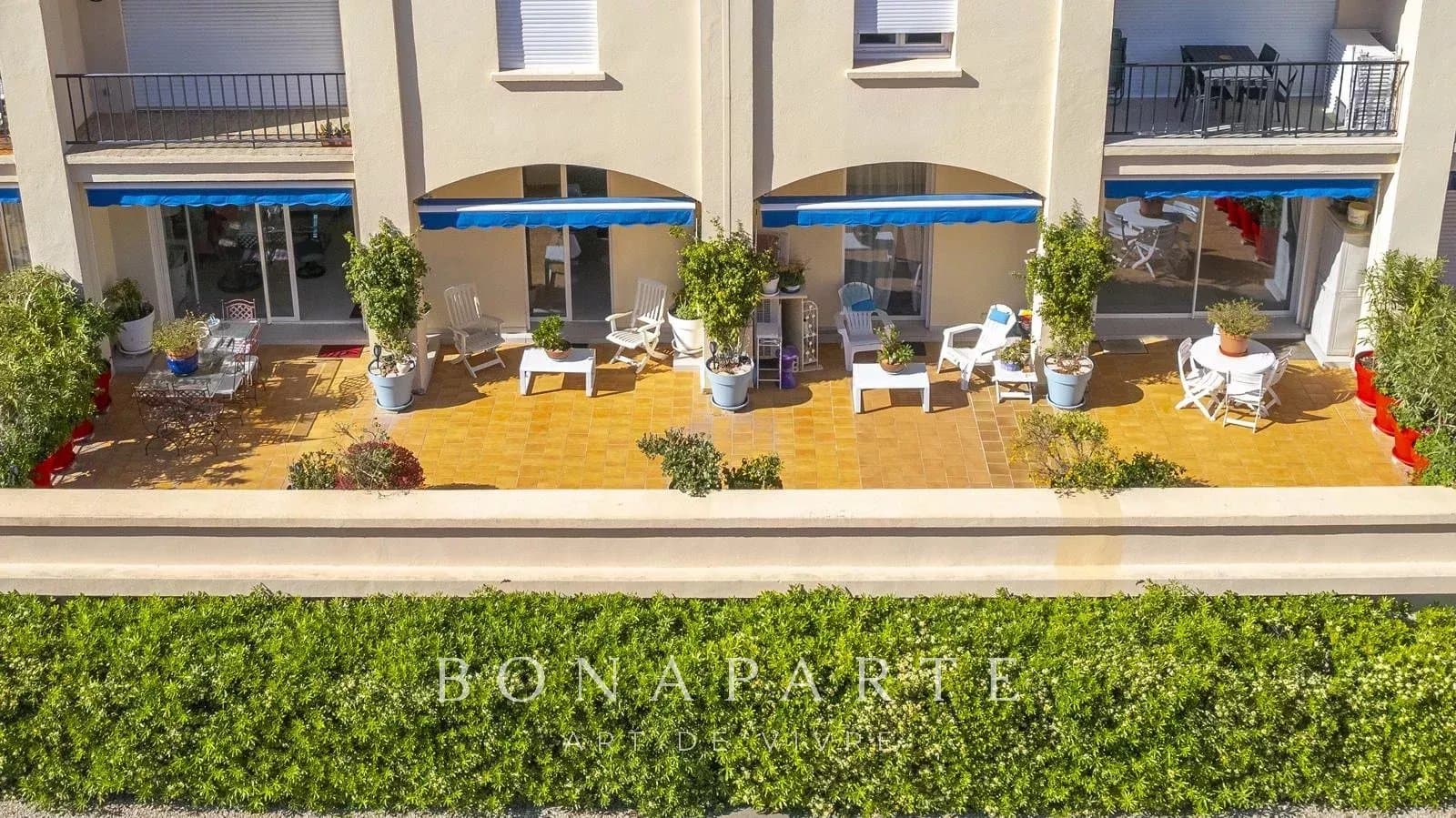 SAINT-RAPHAËL - APPARTEMENT FACE A LA MER - Photo 10