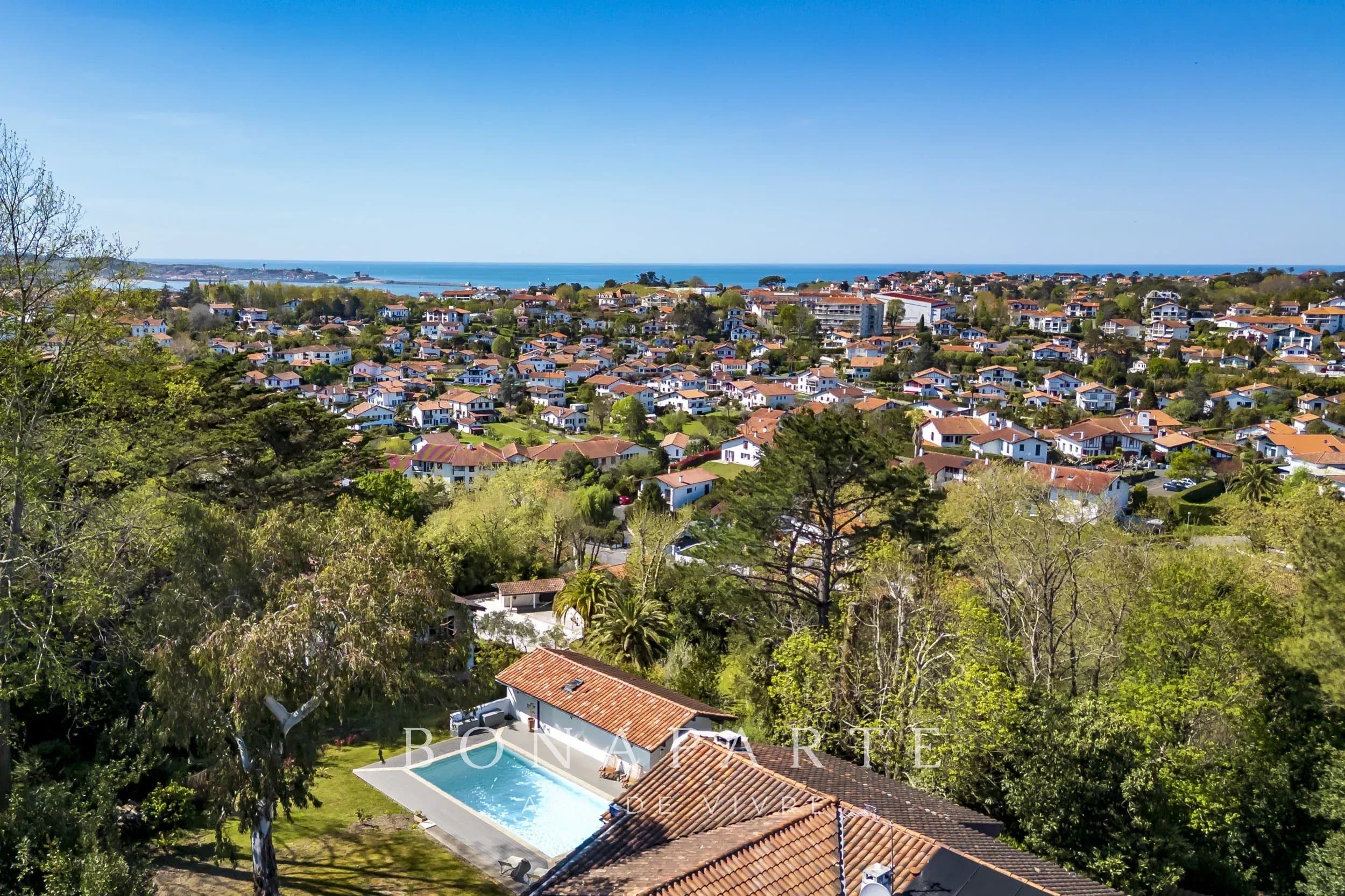 SAINT-JEAN-DE-LUZ - PROPRIETE AVEC PISCINE ET ANNEXE - Photo 7