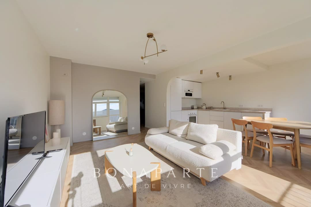 3 pièces 60 m² rénové et meublé – Balcon – Ascenseur – Séjour 30 m² Sud-Est - Photo 4