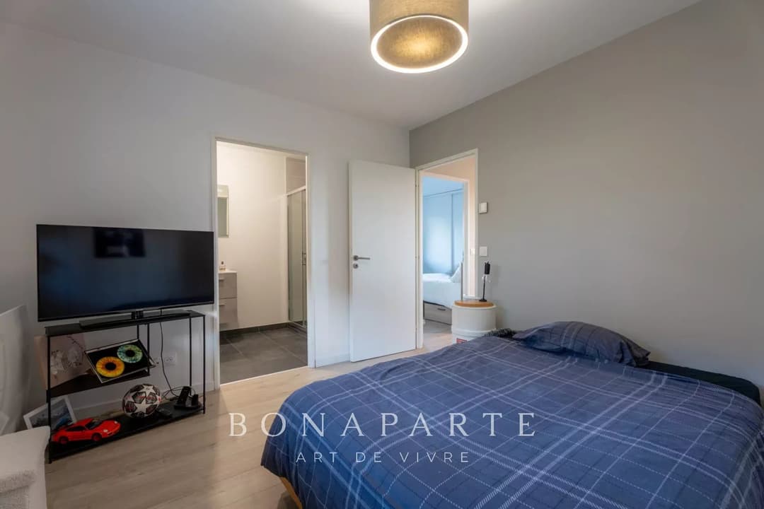 Divonne-les-Bains - Magnifique villa contemporaine avec piscine et vue Mont-Blanc - Photo 12