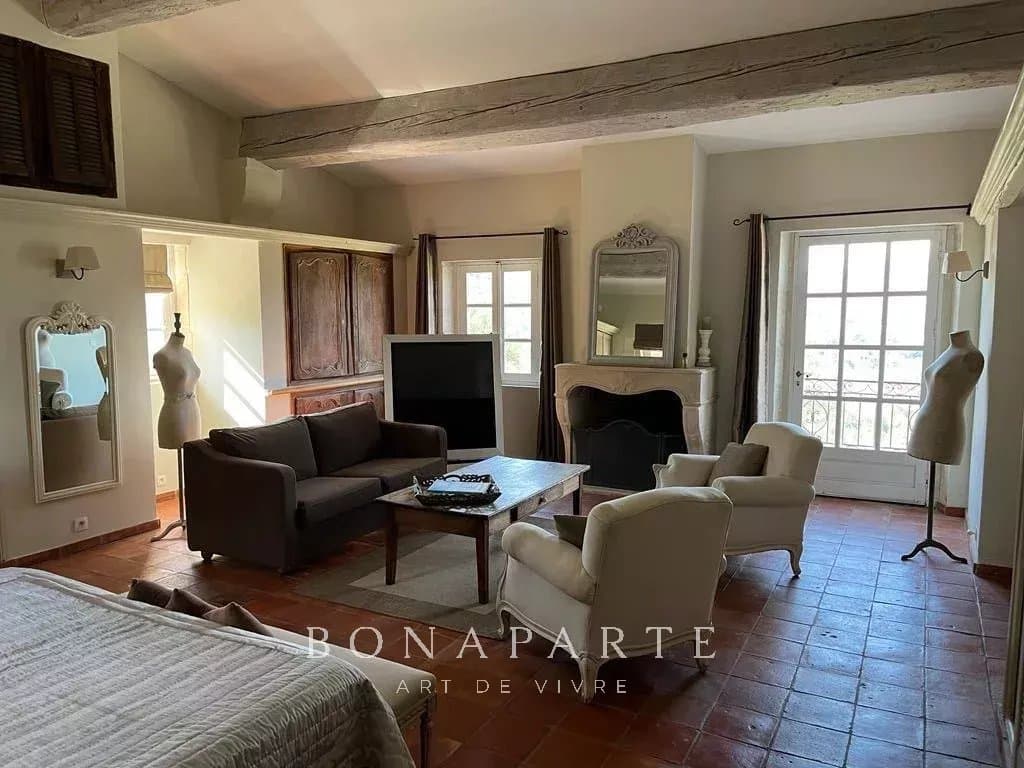 Propriété de charme située au Plan de la Tour, dans un parc de 2ha, avec vue panoramique sur les collines - Photo 5