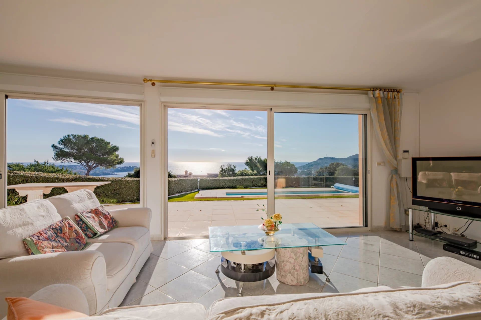 Villa d’Exception avec Vue Panoramique sur la Baie d’Agay - Photo 9