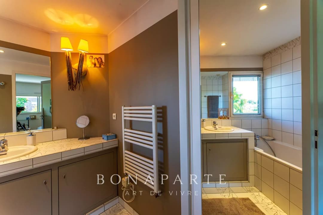 Haut d’Idron – Maison d’architecte, lumière & lignes pures - Photo 13