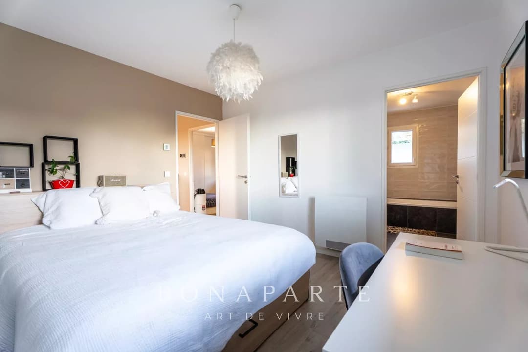 Divonne-les-Bains - Magnifique villa contemporaine avec piscine et vue Mont-Blanc - Photo 10