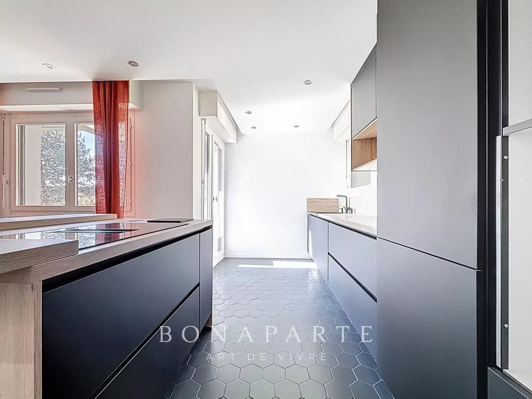 GEX CENTRE - APPARTEMENT LUMINEUX RENOVE - Photo 15