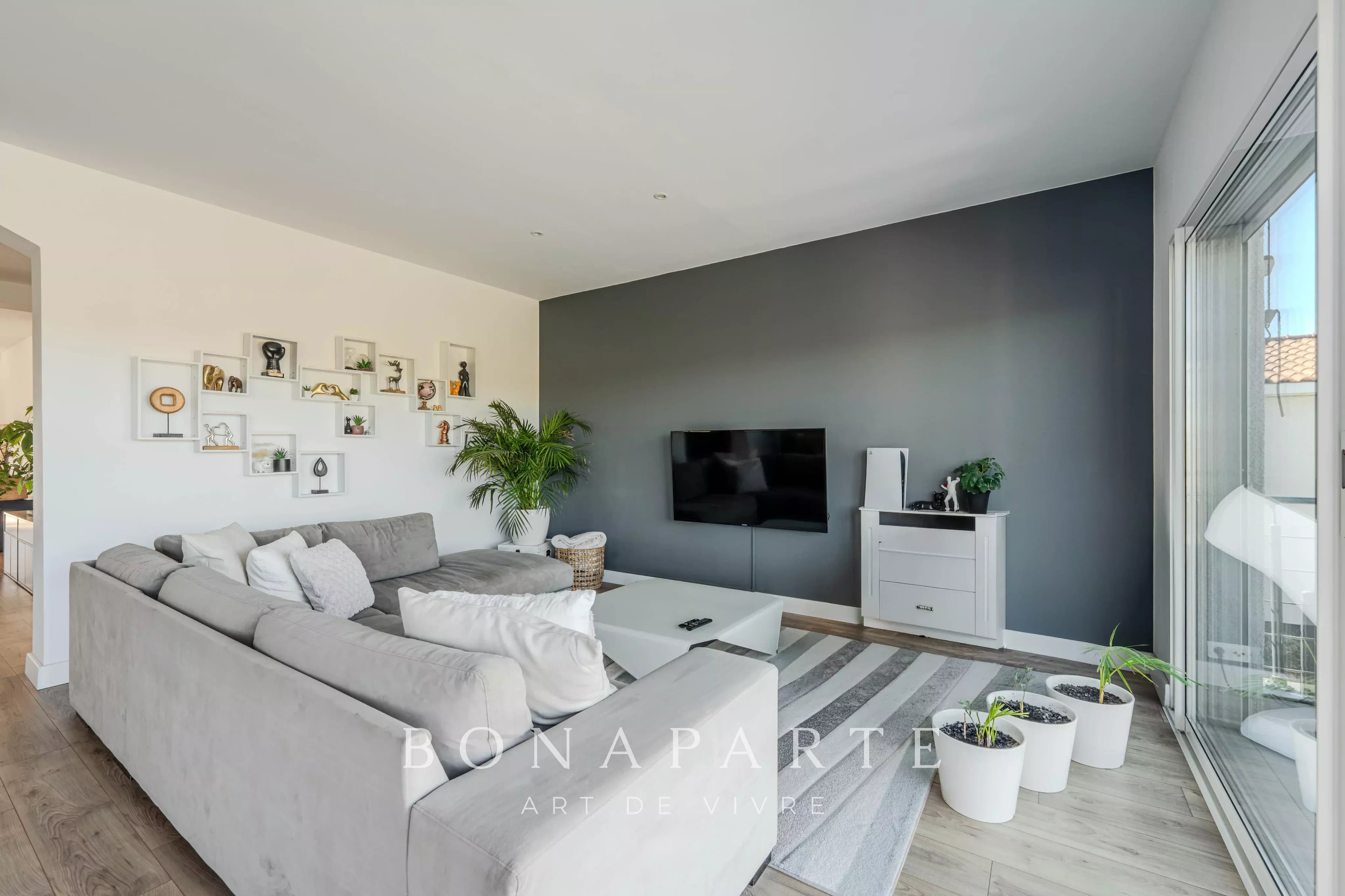 Villa contemporaine à flanc de colline - Photo 17