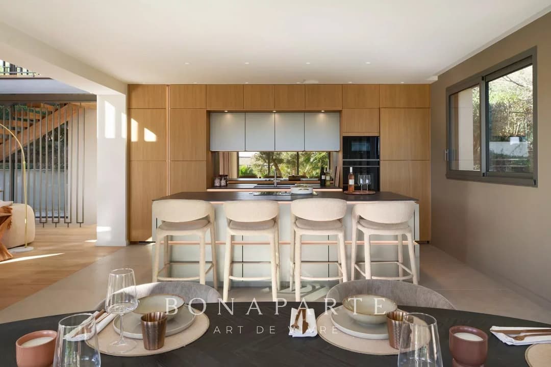 Villa 244m² avec jardin - Saint-Raphaël - Photo 9